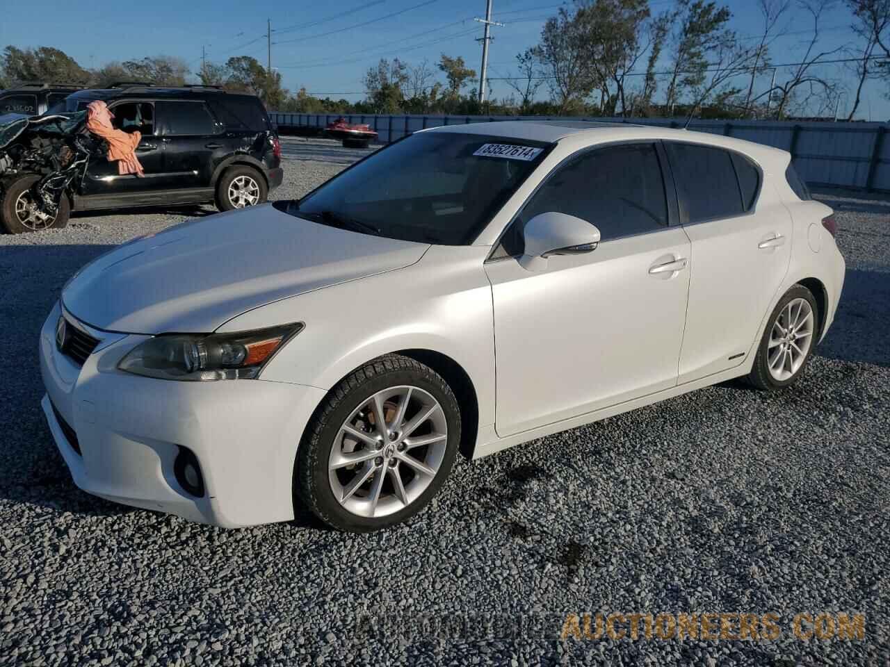 JTHKD5BH0D2124761 LEXUS CT 200 2013