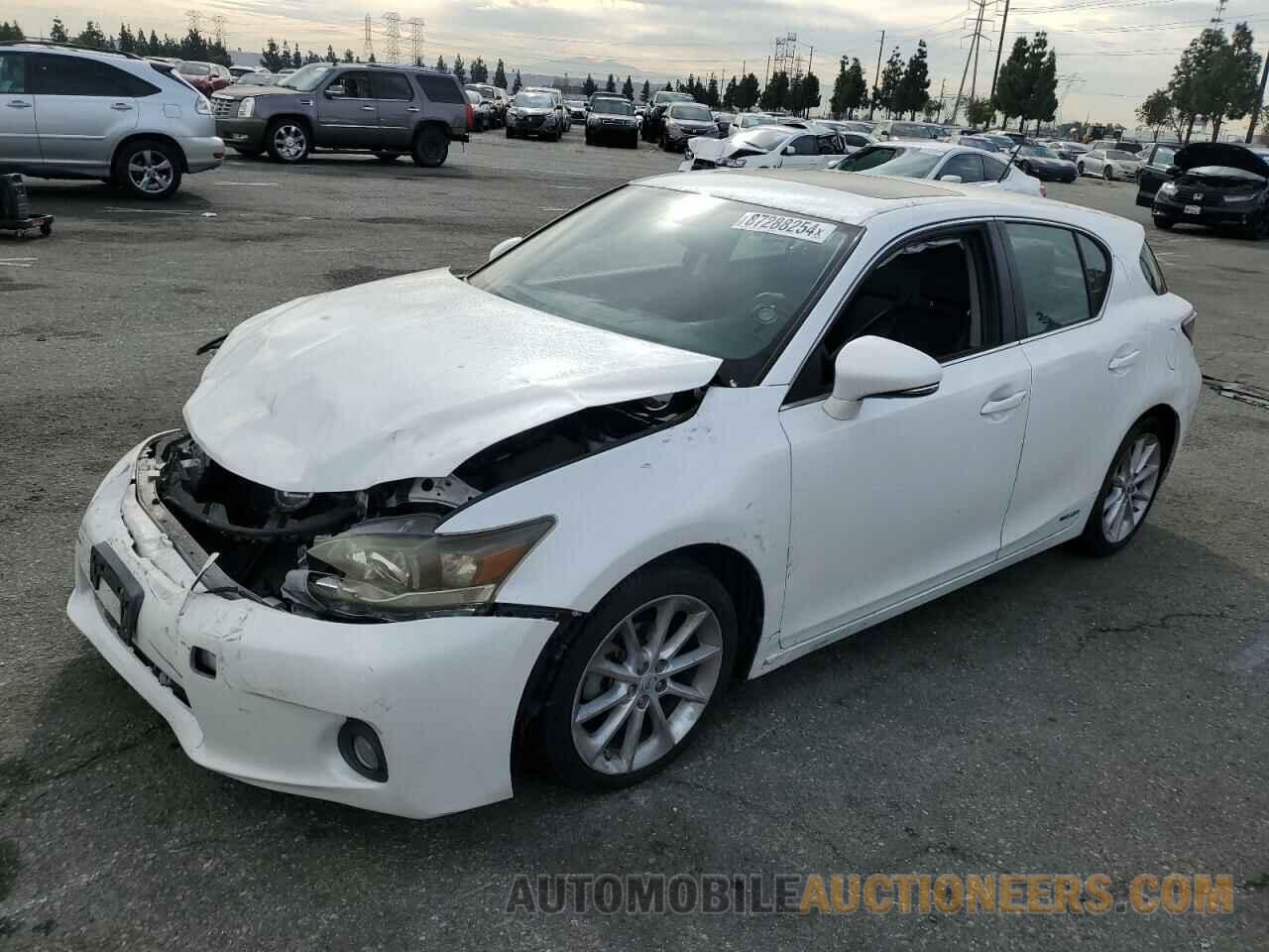 JTHKD5BH4D2143118 LEXUS CT 200 2013