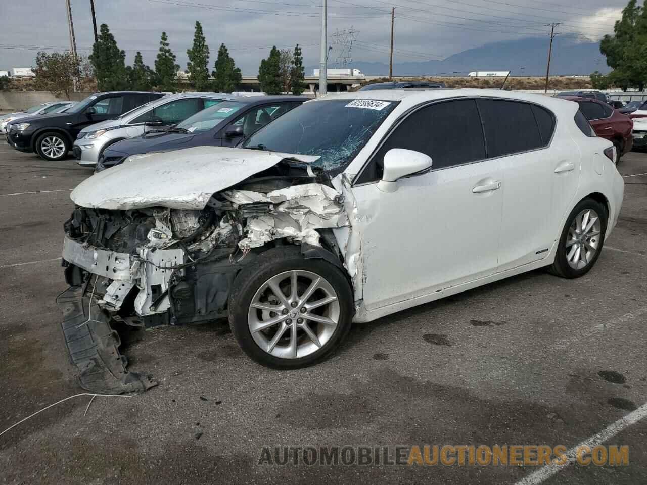 JTHKD5BH6D2172121 LEXUS CT 200 2013