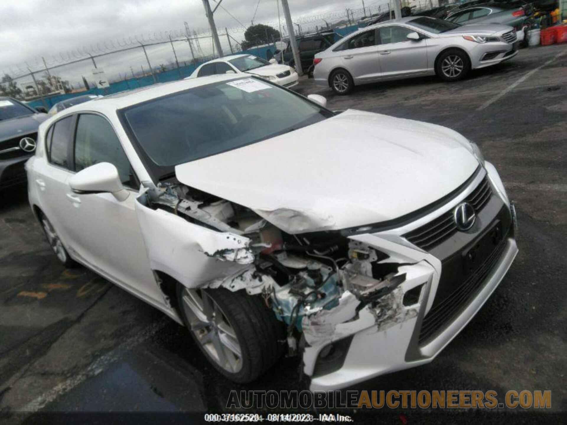 JTHKD5BH7F2229882 LEXUS CT200H 2015