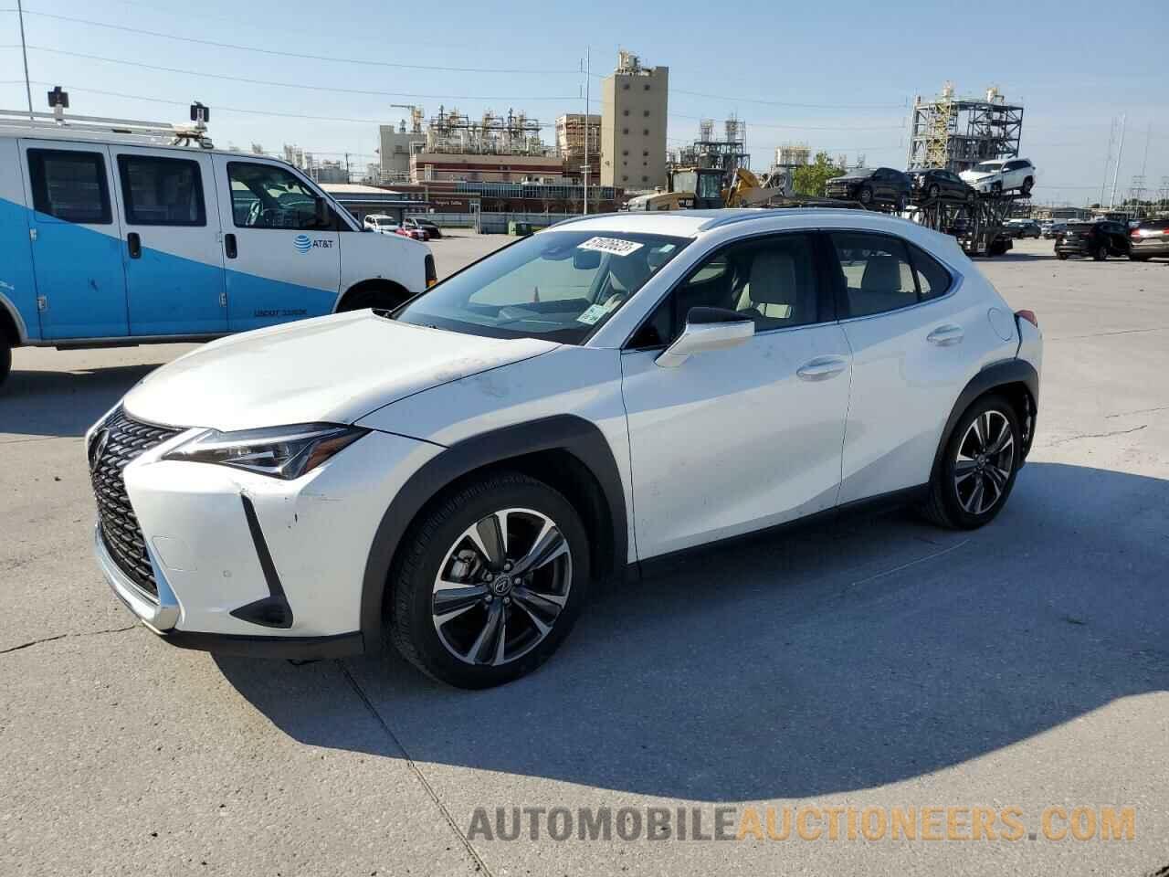 JTHP3JBHXM2031943 LEXUS UX 200 2021