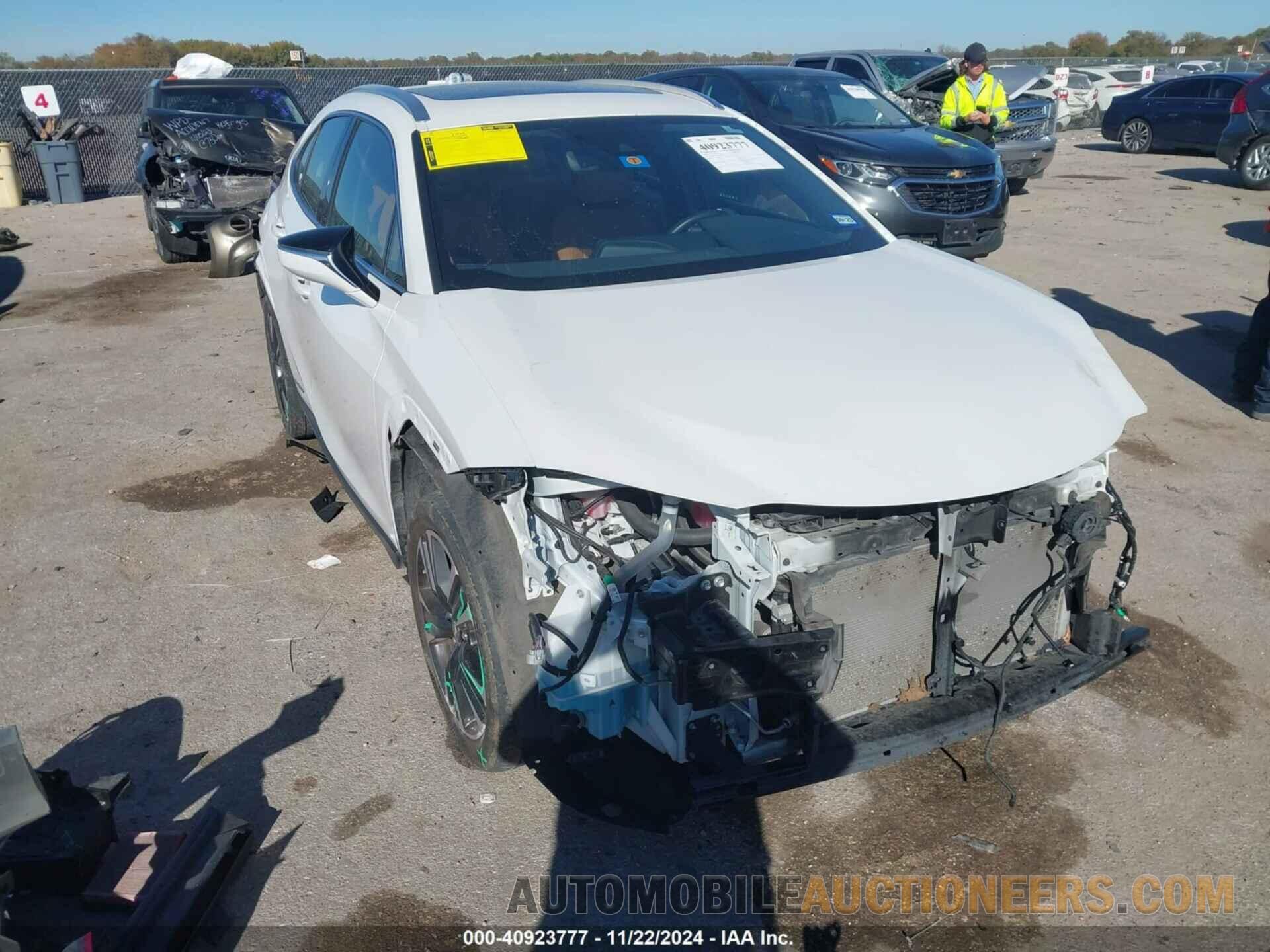 JTHP9JBH2N2057386 LEXUS UX 250H 2022