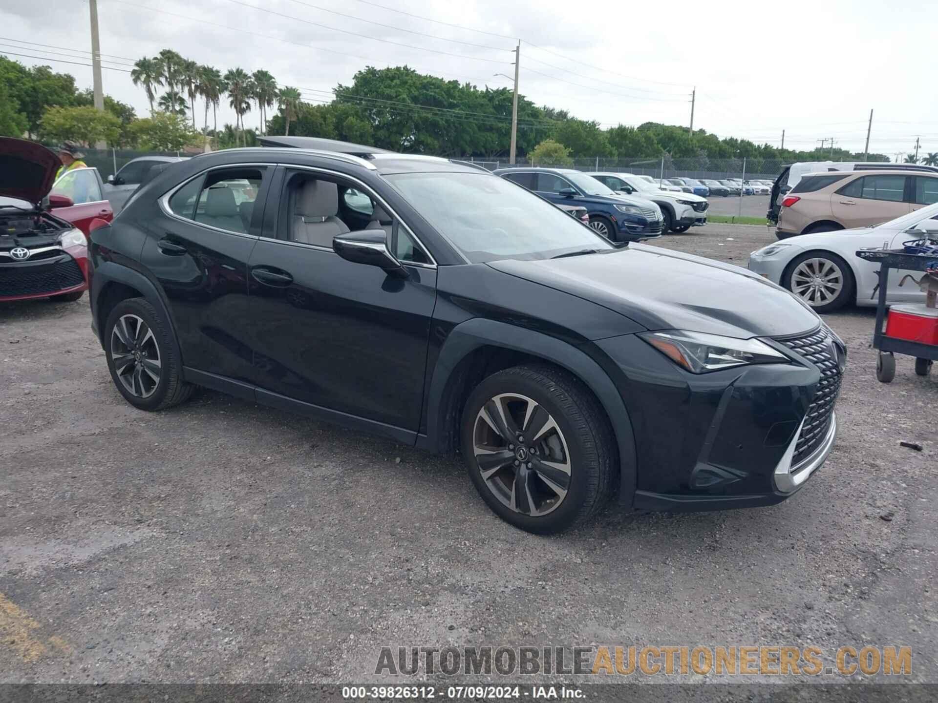 JTHX3JBH7M2042138 LEXUS UX 200 2021