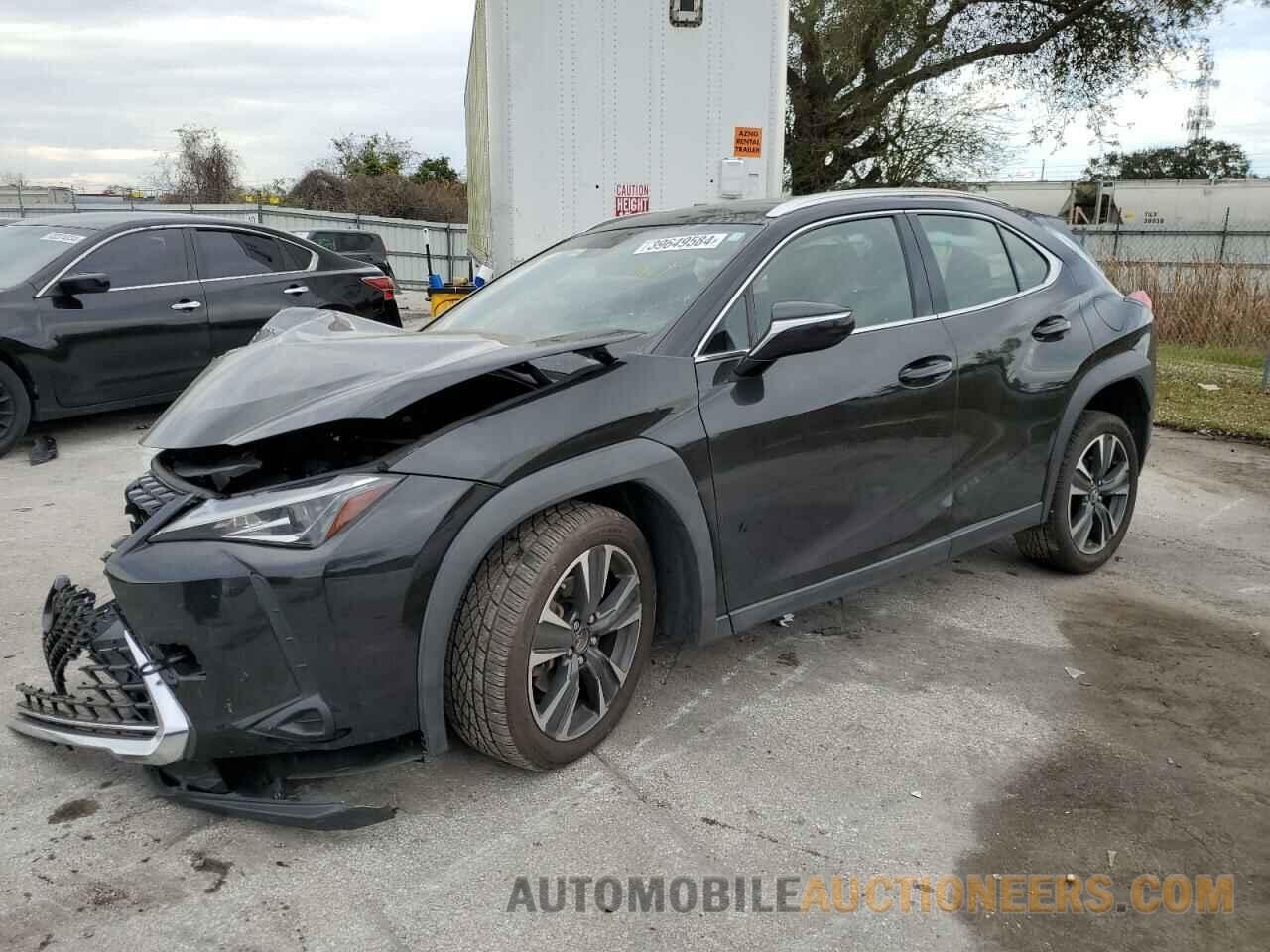 JTHY3JBH0K2015929 LEXUS UX 200 2019