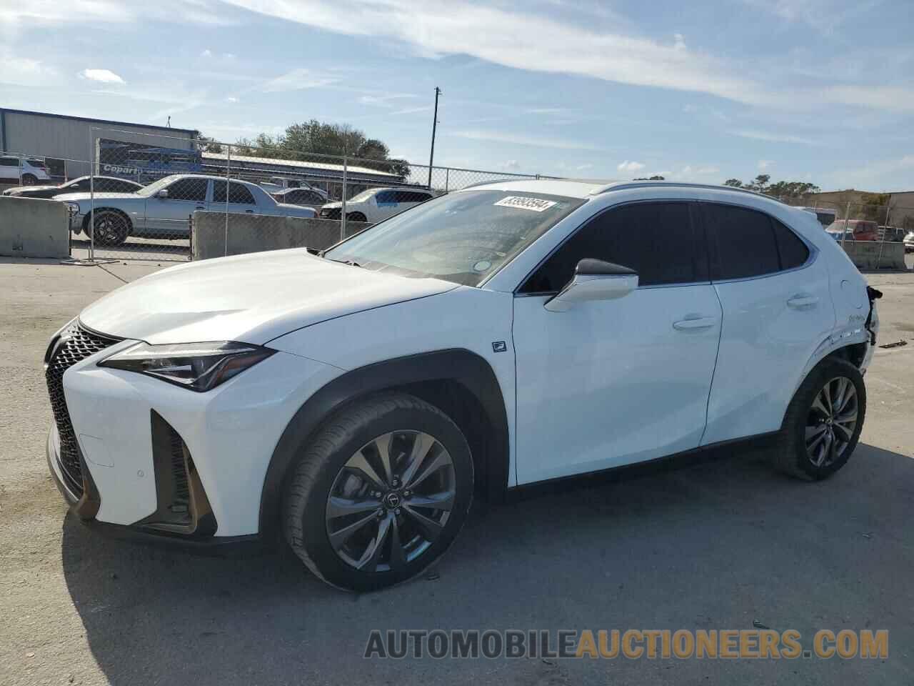 JTHY3JBH1K2018001 LEXUS UX 200 2019