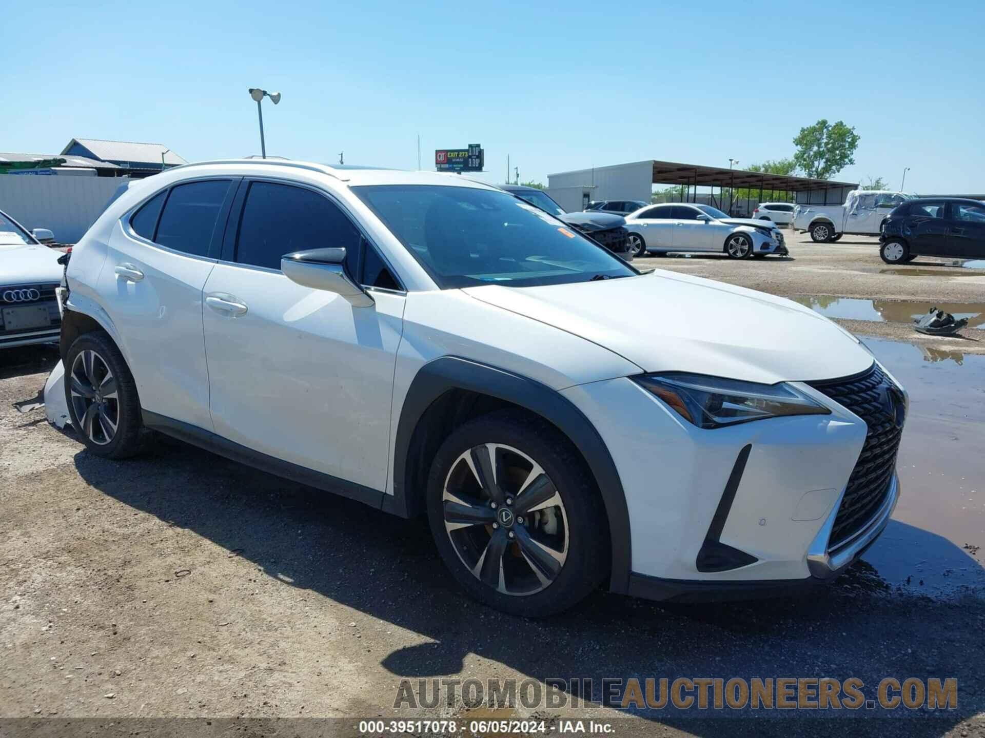 JTHY3JBH3K2004729 LEXUS UX 200 2019