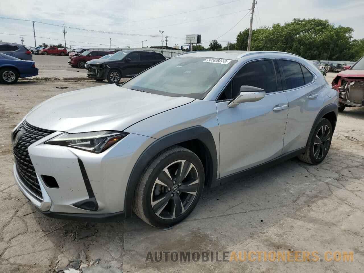 JTHY3JBH6K2018088 LEXUS UX 200 2019