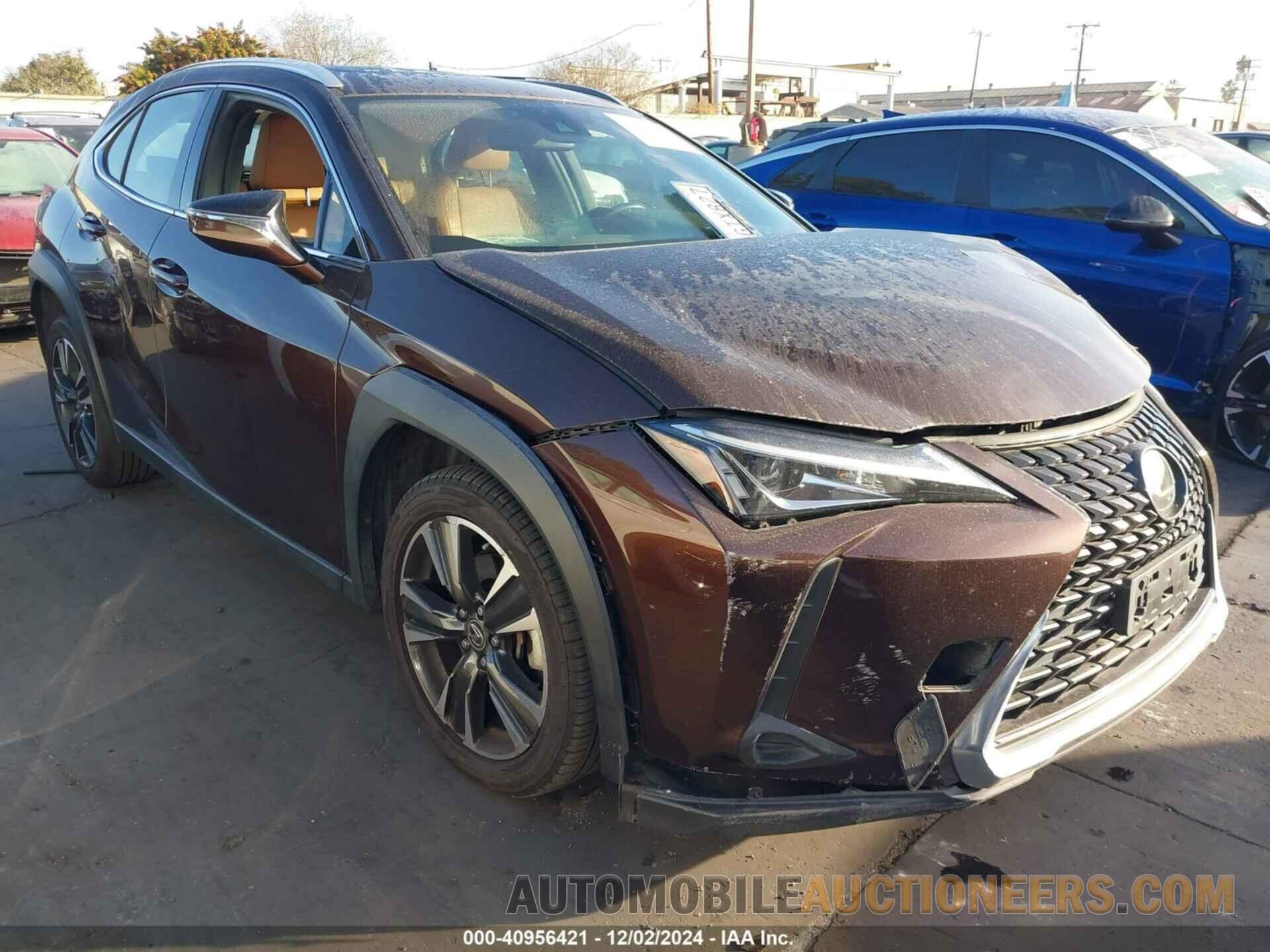 JTHY3JBHXK2017624 LEXUS UX 200 2019