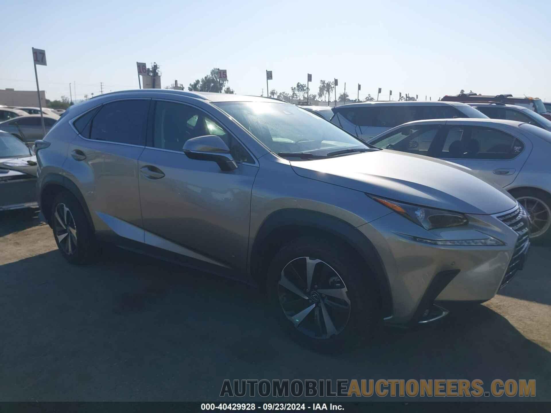 JTJDARBZXL2163887 LEXUS NX 300 2020