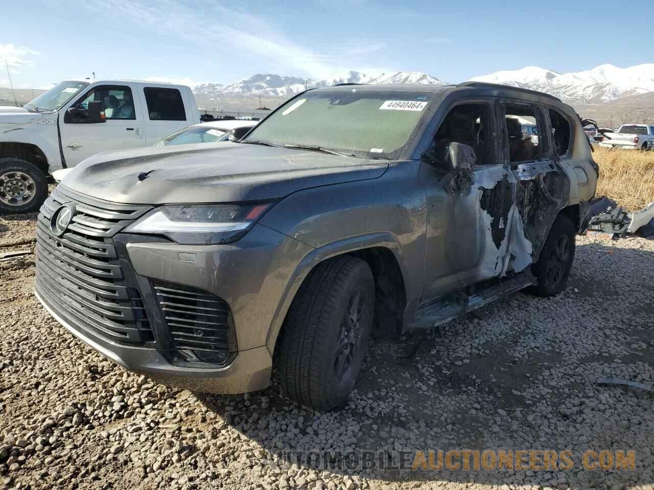 JTJGB7CX0N4010339 LEXUS LX 600 BAS 2022