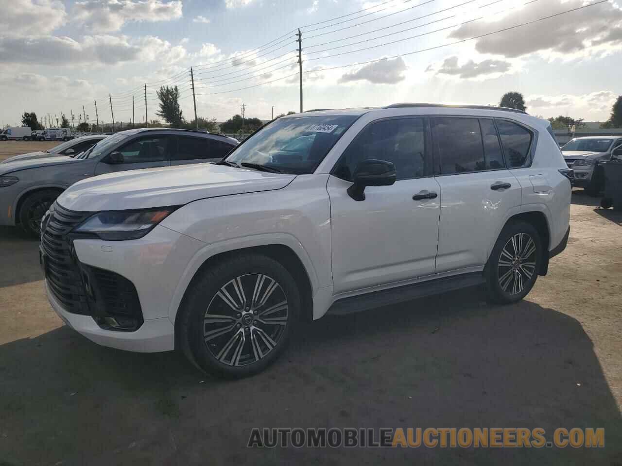 JTJGB7CX3P4034797 LEXUS LX 600 BAS 2023