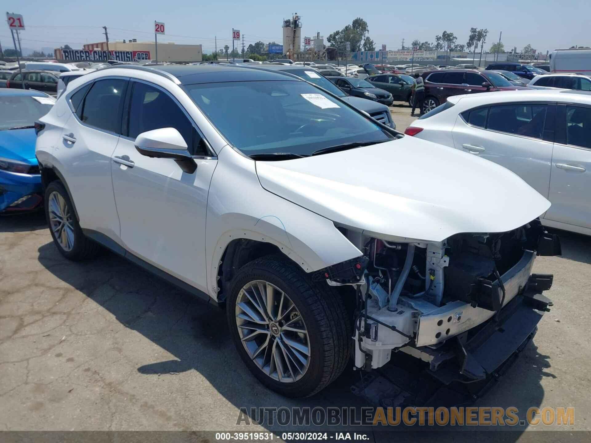 JTJHKCEZXP2013484 LEXUS NX 350H 2023