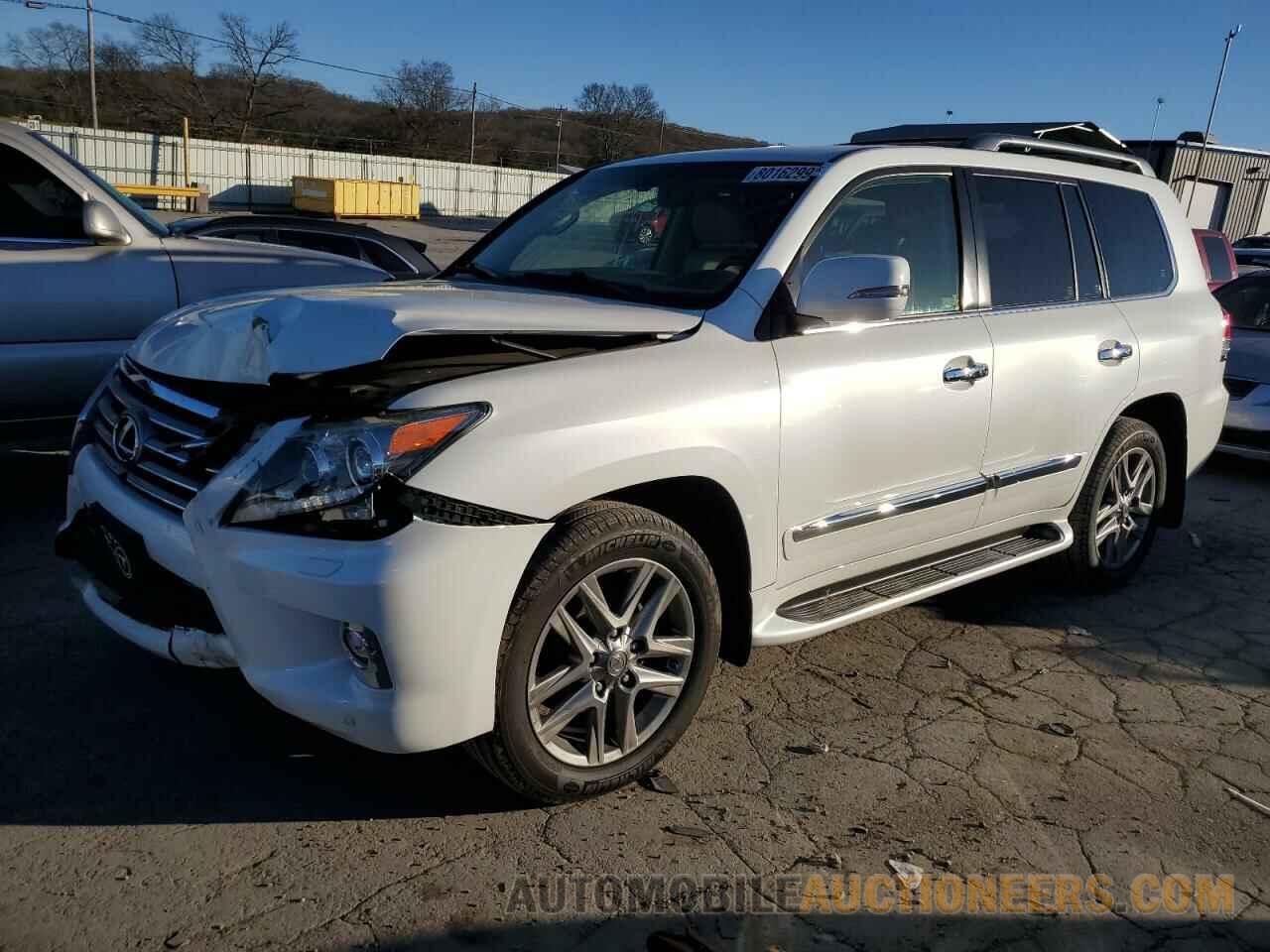 JTJHY7AX2F4182640 LEXUS LX570 2015