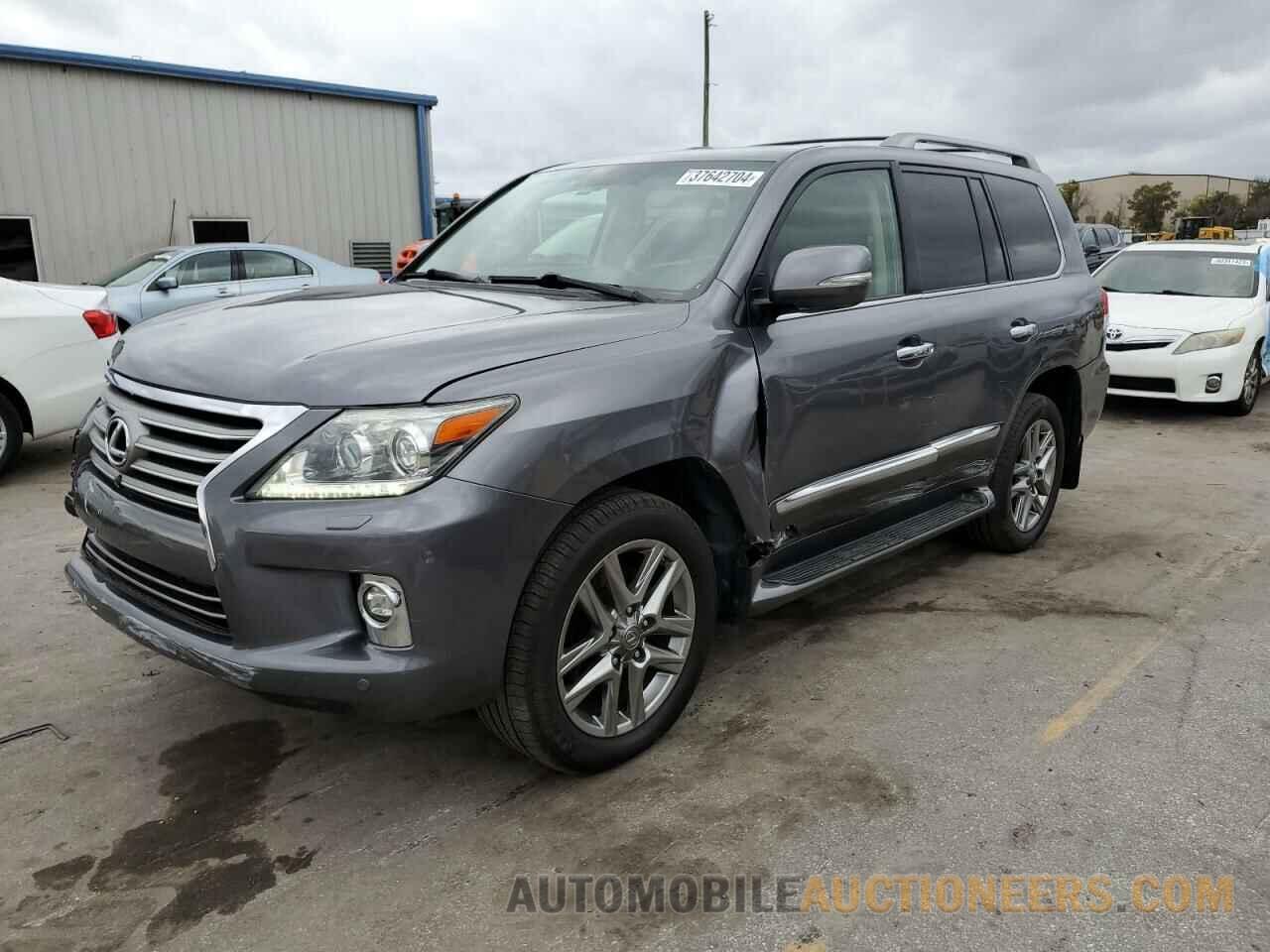 JTJHY7AX4F4166813 LEXUS LX570 2015