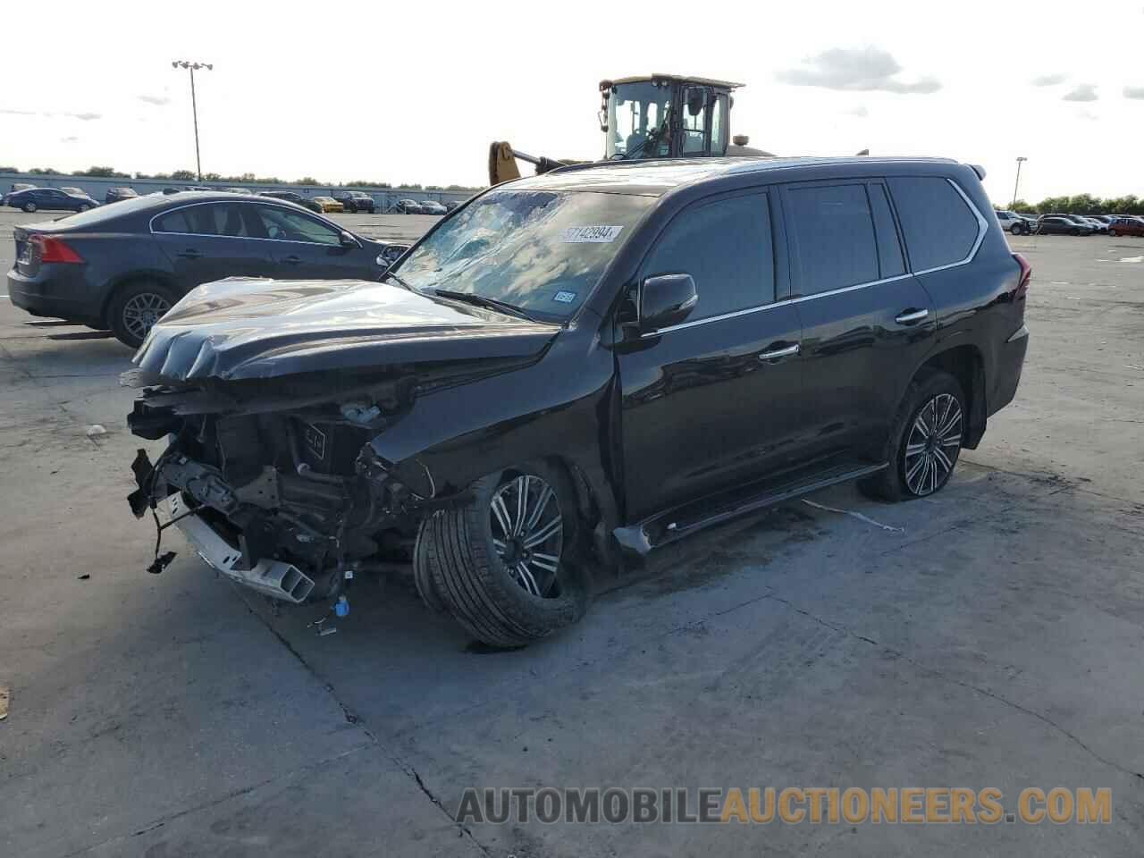 JTJHY7AX4J4262272 LEXUS LX570 2018