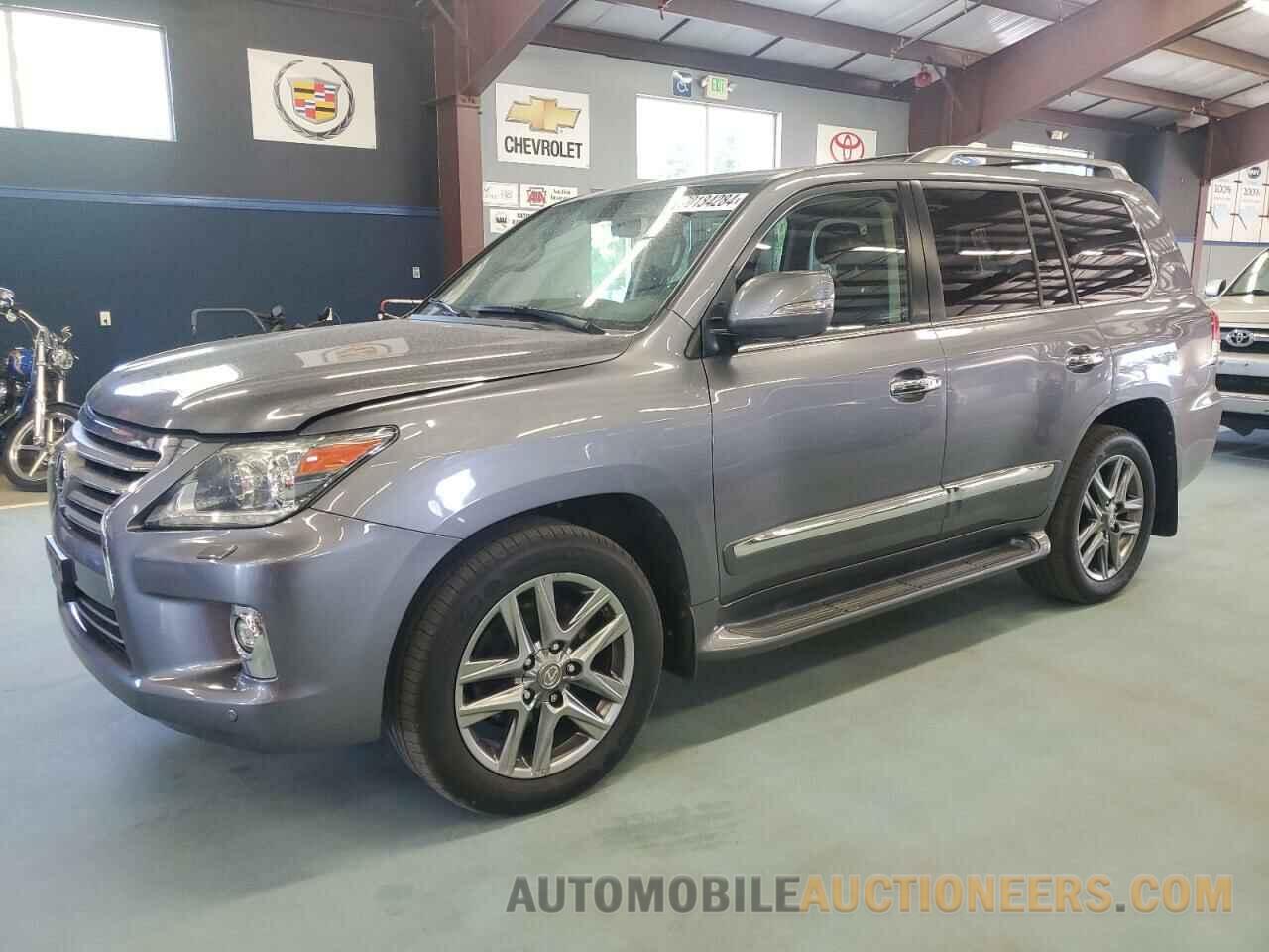 JTJHY7AX6F4165095 LEXUS LX570 2015