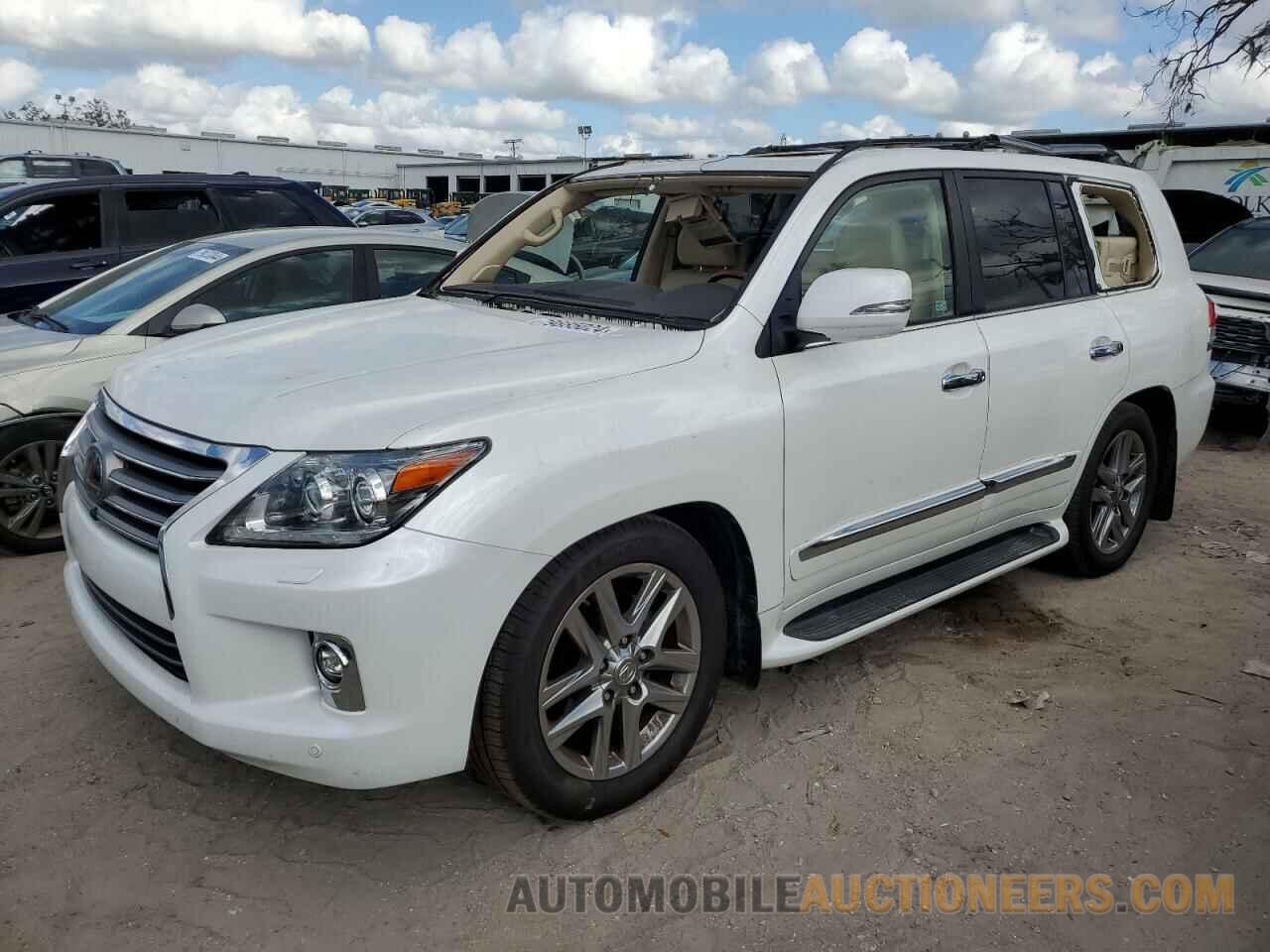 JTJHY7AX7F4169804 LEXUS LX570 2015