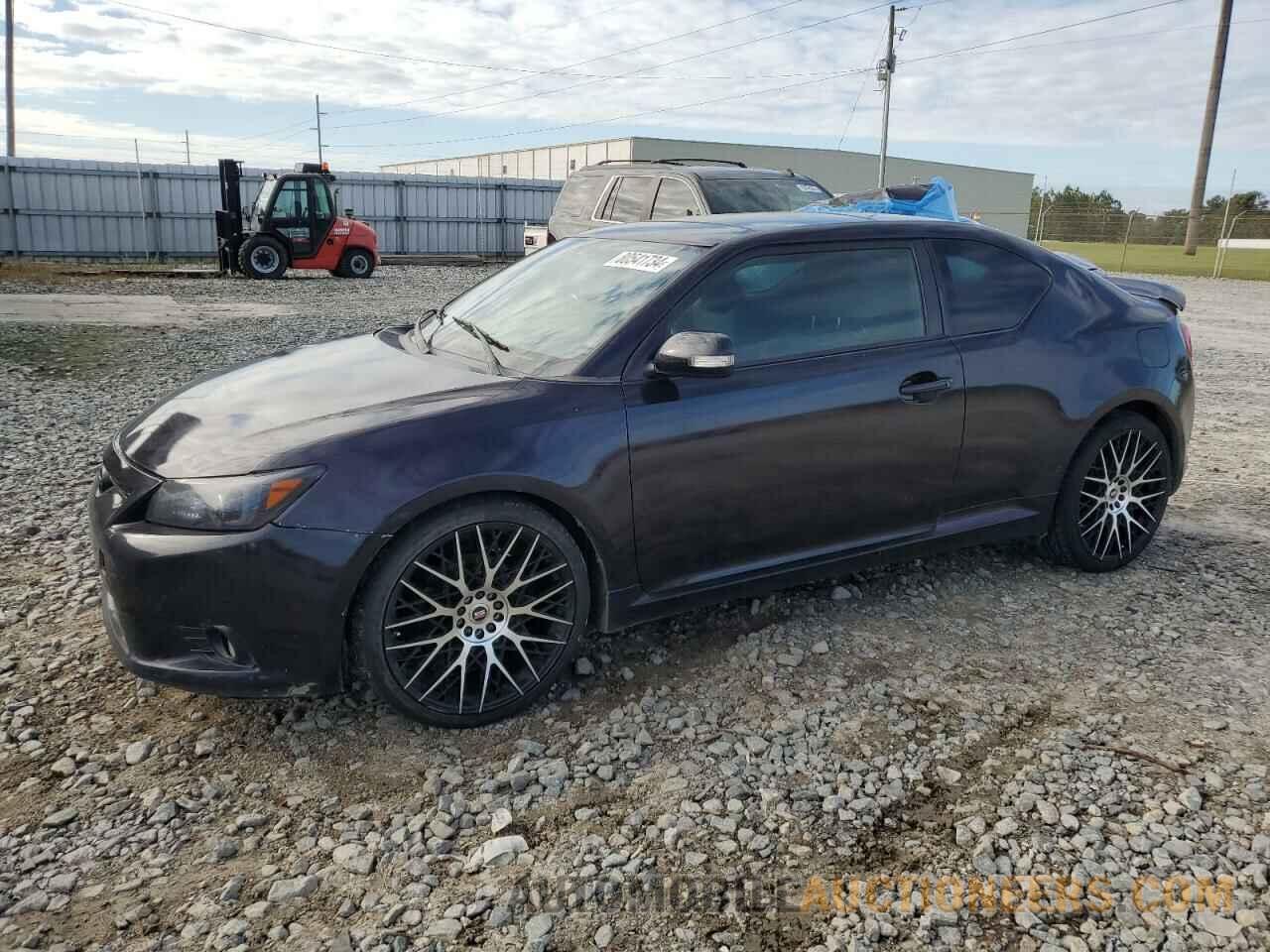 JTKJF5C72B3012332 TOYOTA SCION 2011