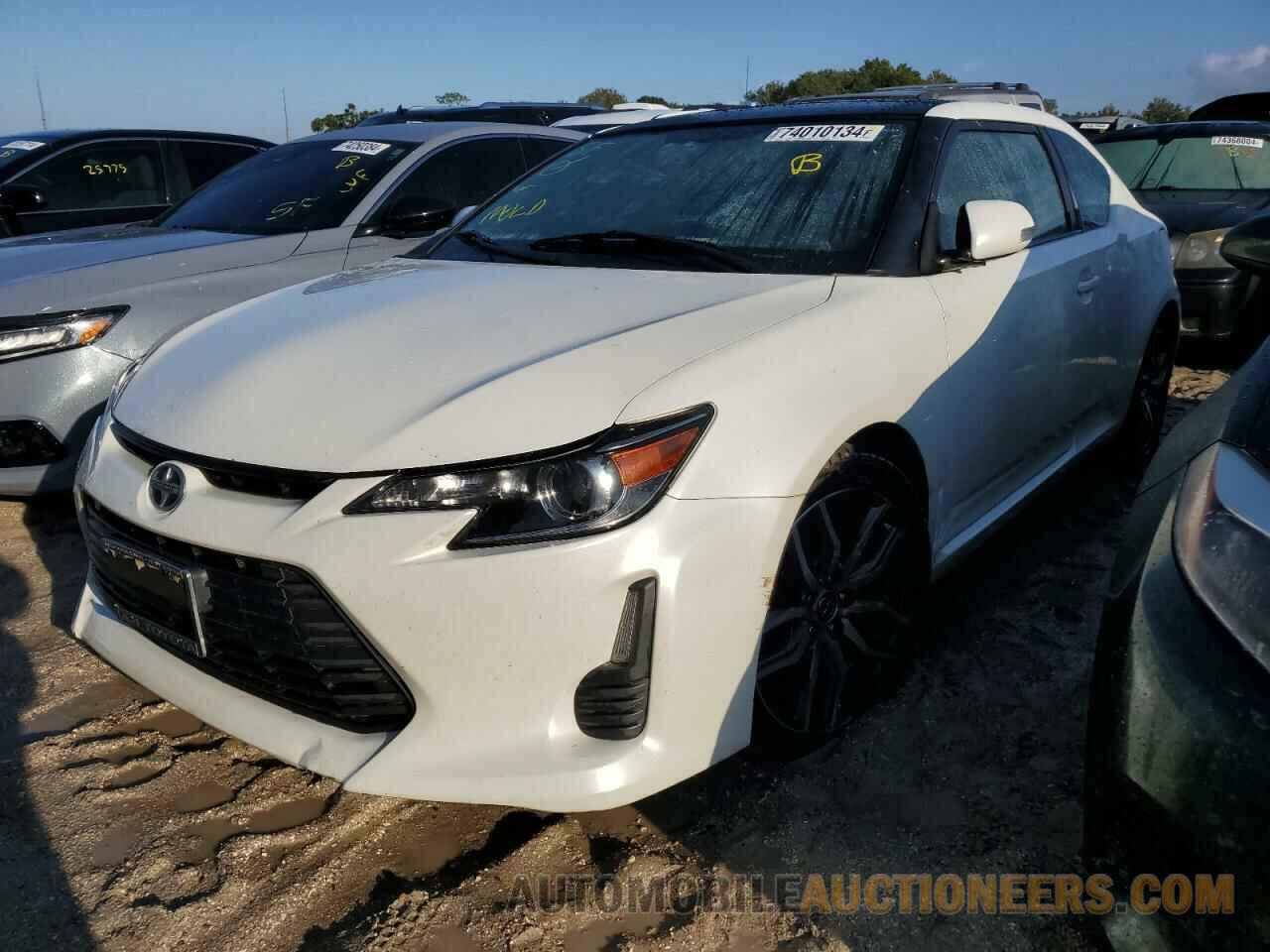 JTKJF5C78GJ015206 TOYOTA SCION 2016