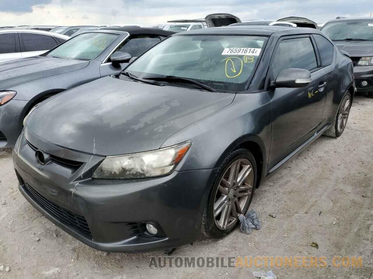 JTKJF5C79C3044714 TOYOTA SCION 2012