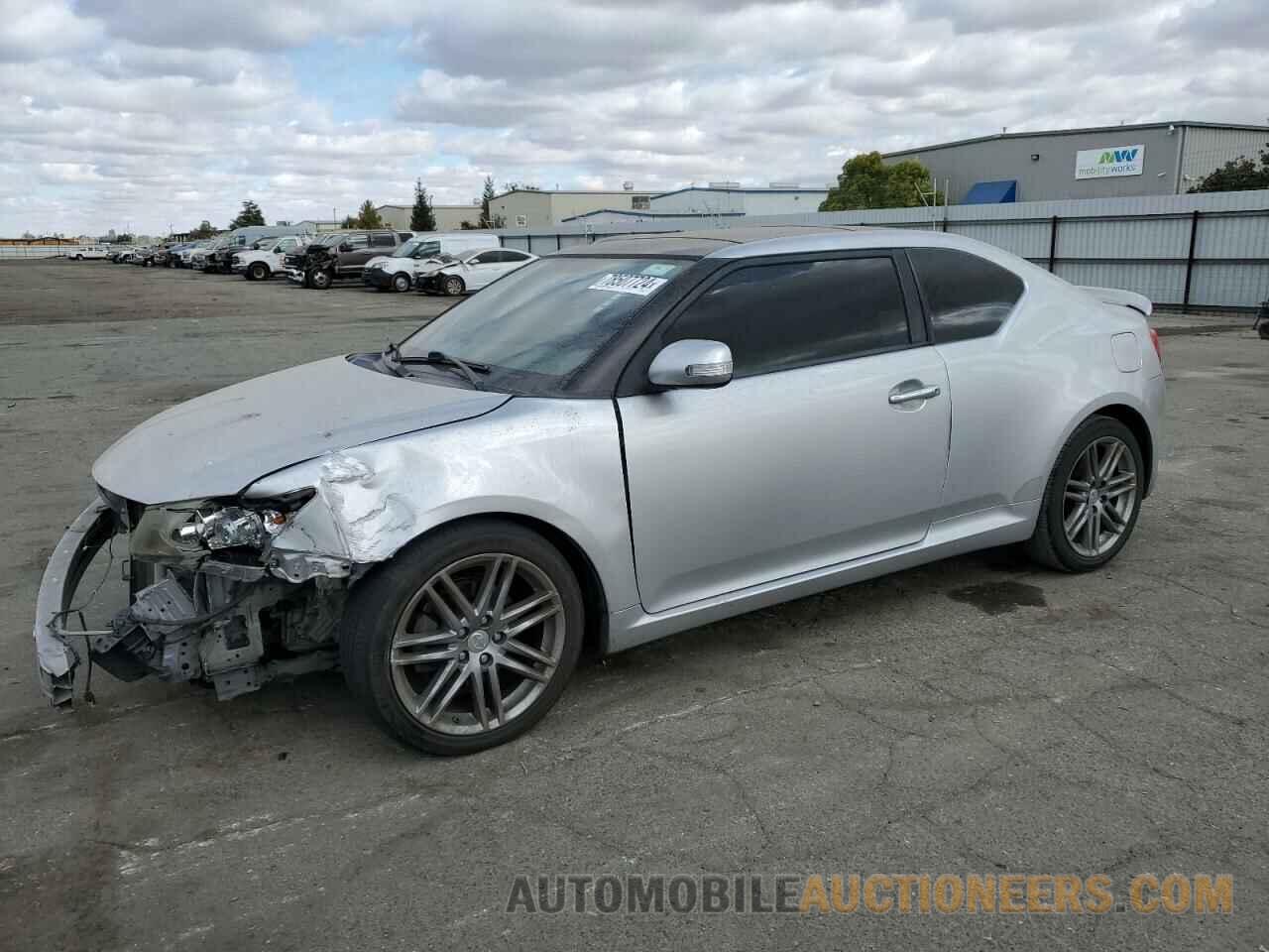 JTKJF5C79D3049462 TOYOTA SCION 2013