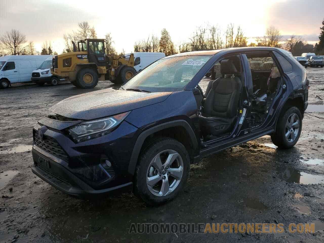 JTMB6RFV3MD041011 TOYOTA RAV4 2021