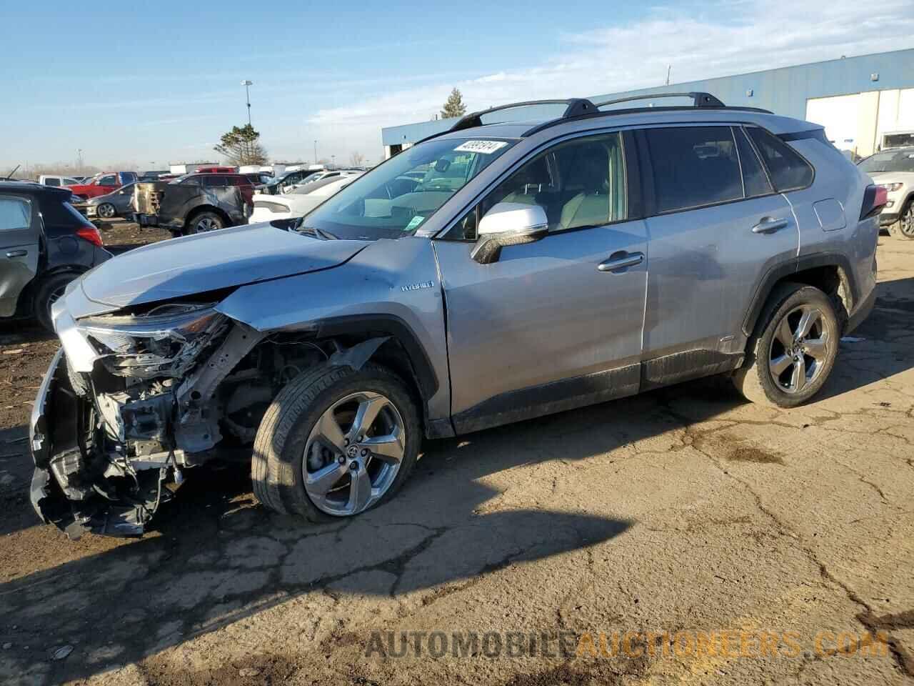 JTMB6RFV7MD037673 TOYOTA RAV4 2021