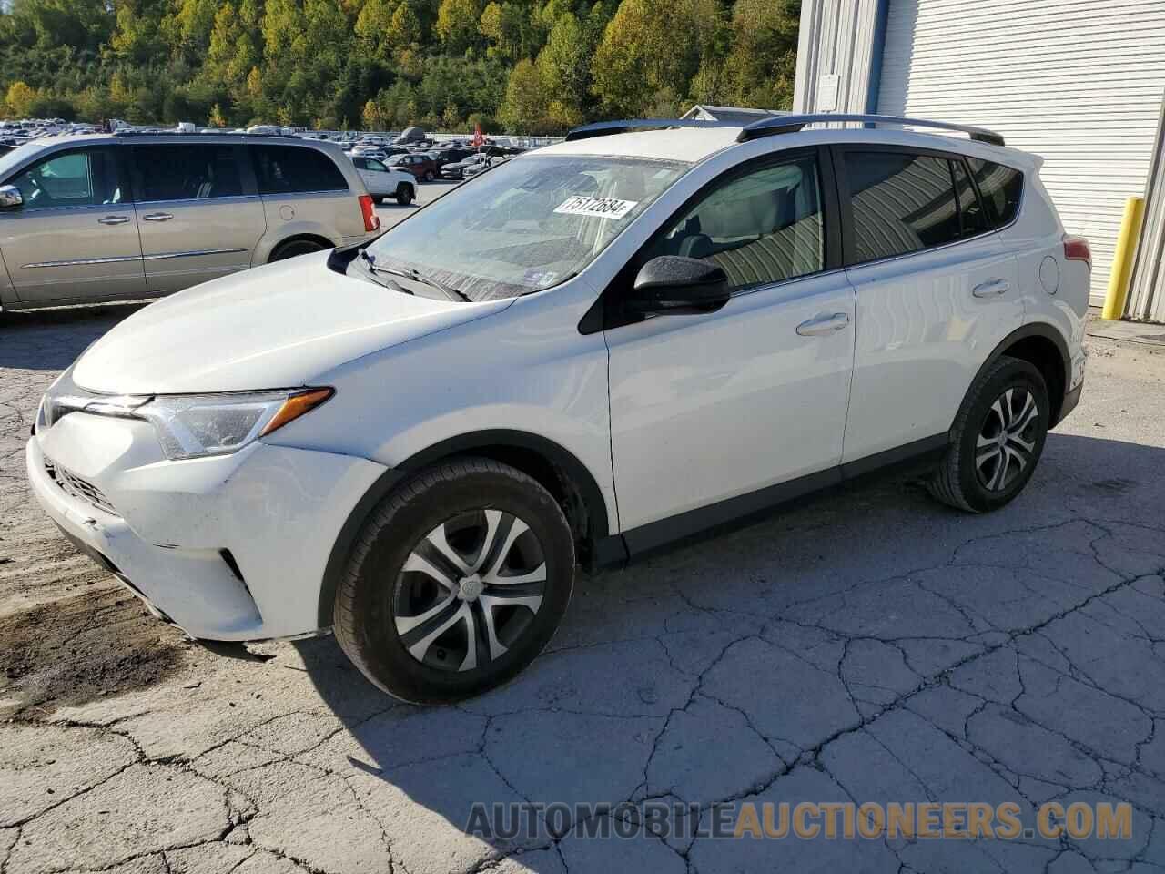 JTMBFREV1HJ701944 TOYOTA RAV4 2017