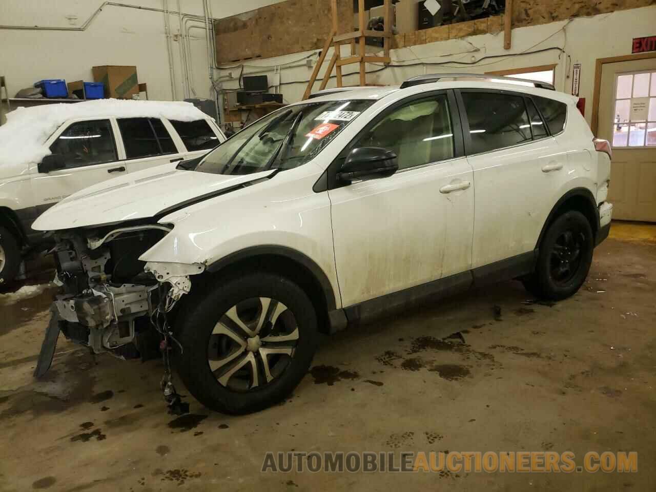 JTMBFREV1JJ745139 TOYOTA RAV4 2018