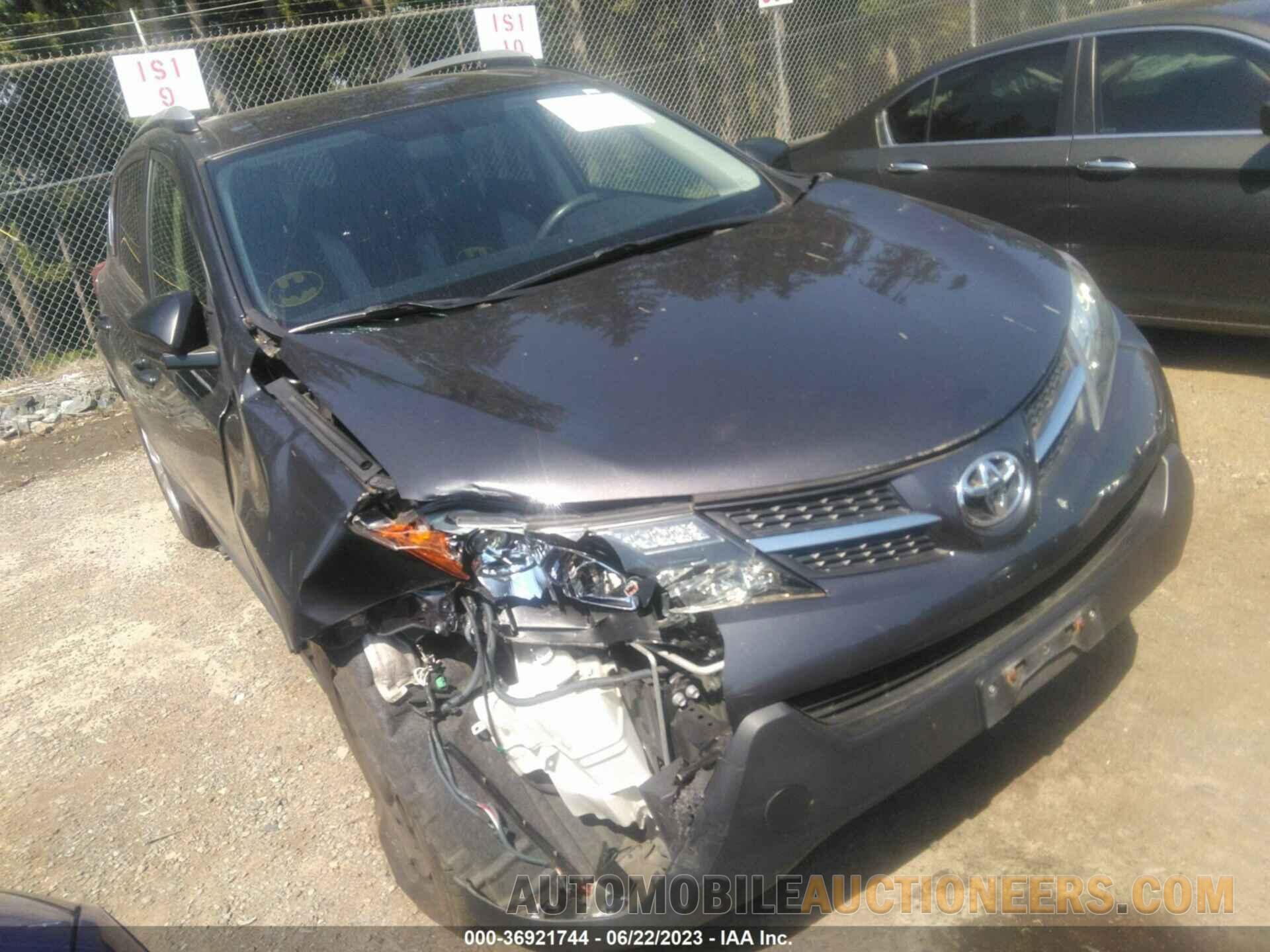 JTMBFREV3FJ030578 TOYOTA RAV4 2015