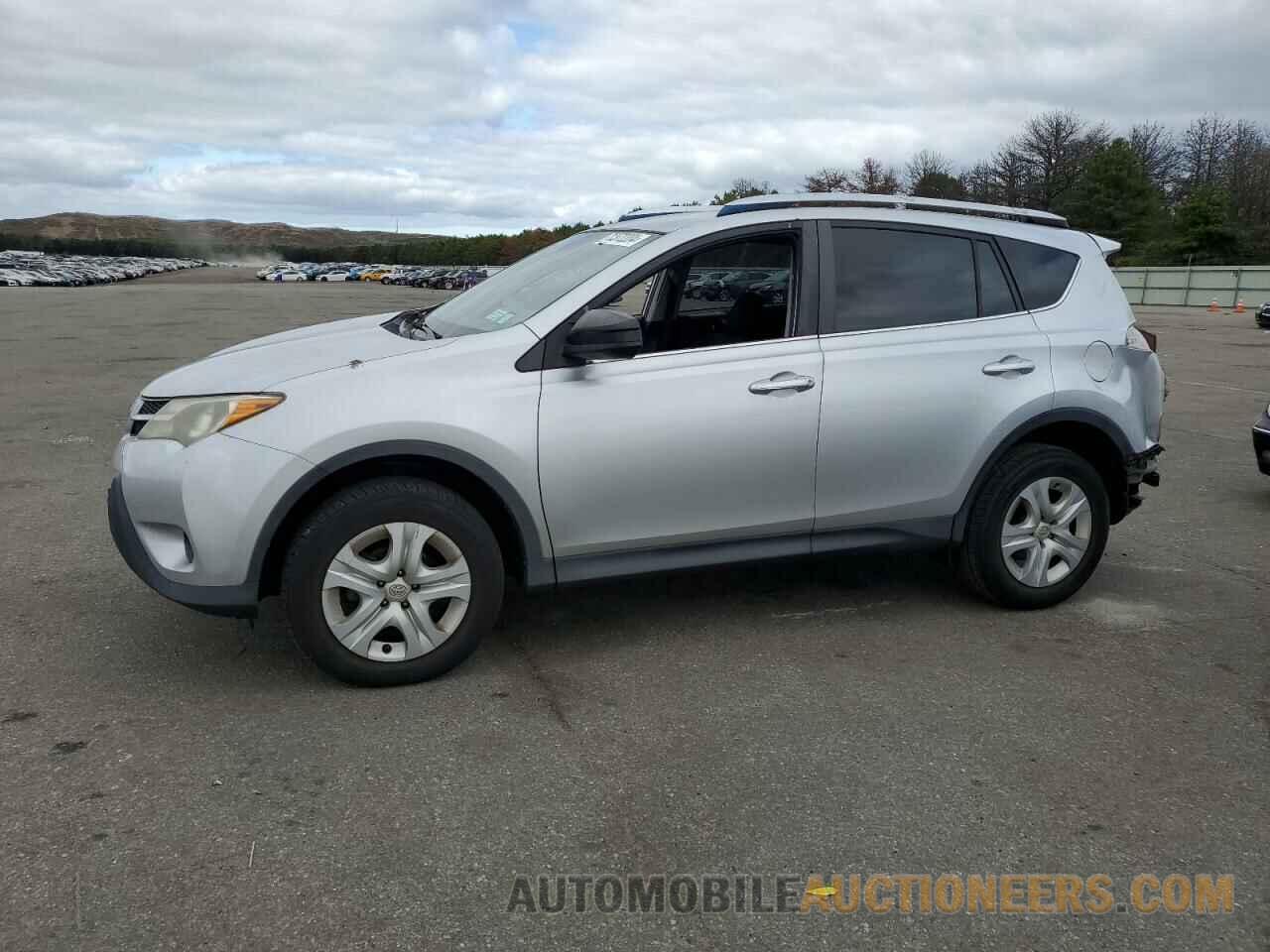 JTMBFREV6FJ045835 TOYOTA RAV4 2015