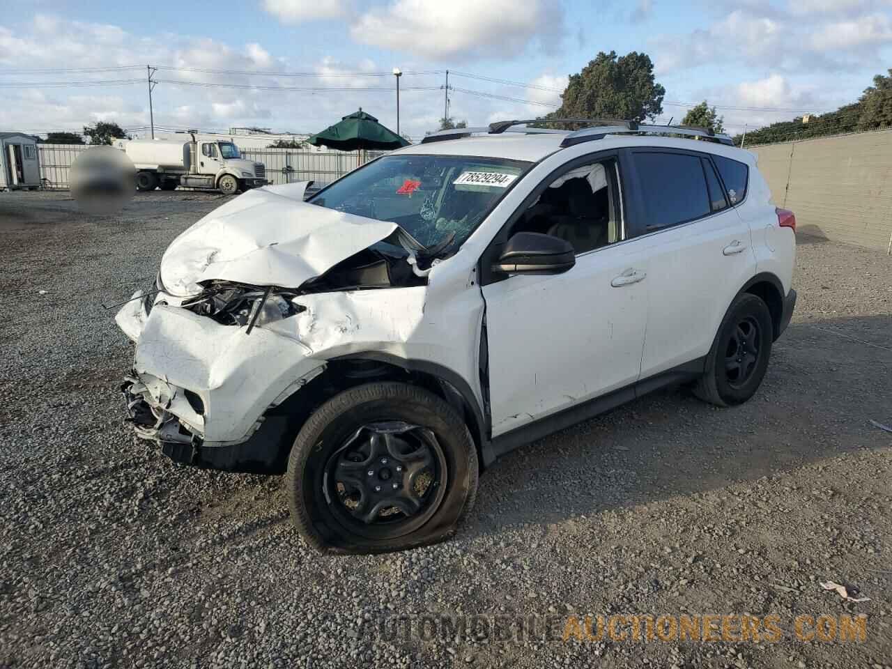 JTMBFREV8FJ025926 TOYOTA RAV4 2015