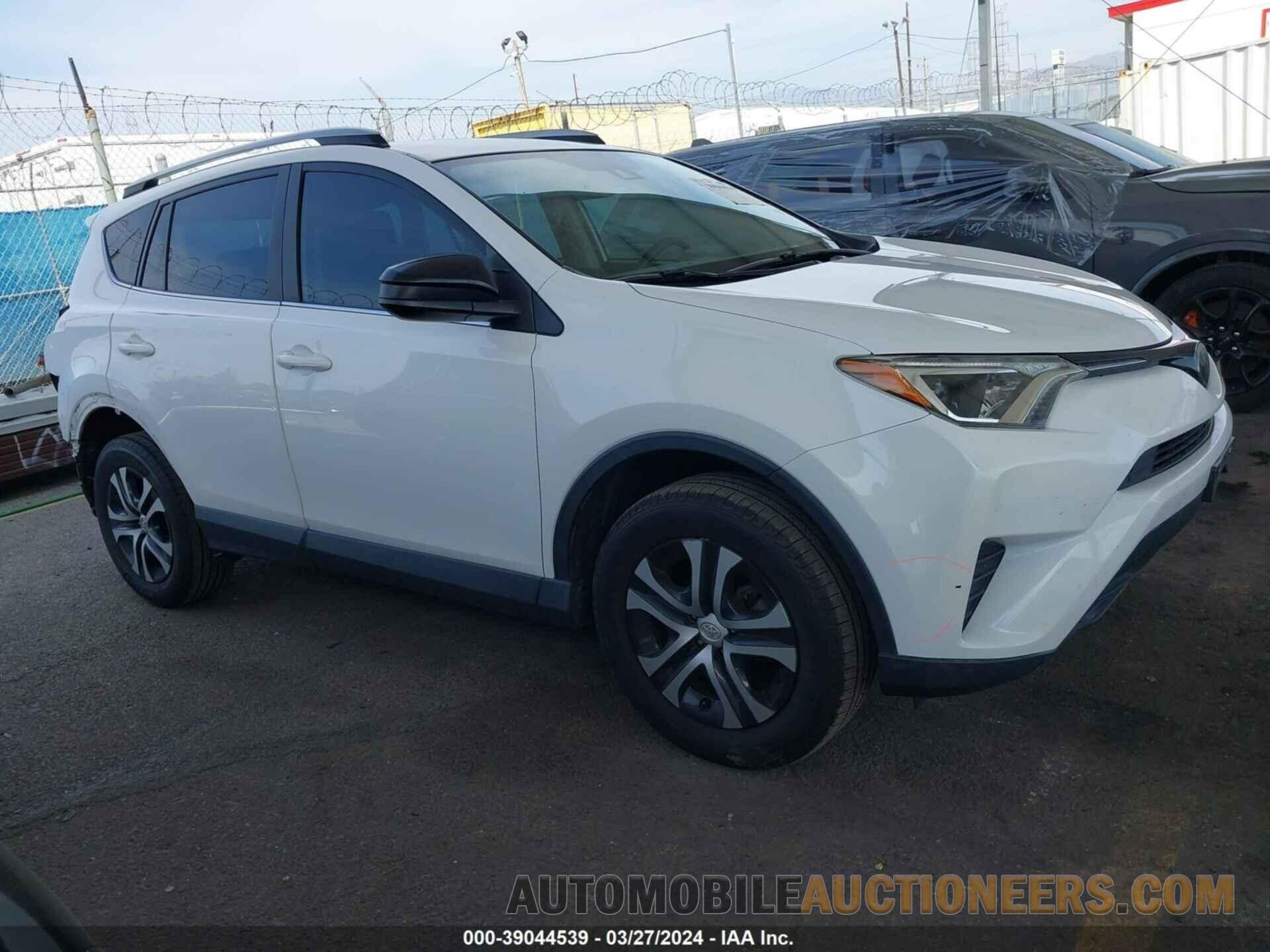 JTMBFREV8HD205179 TOYOTA RAV4 2017