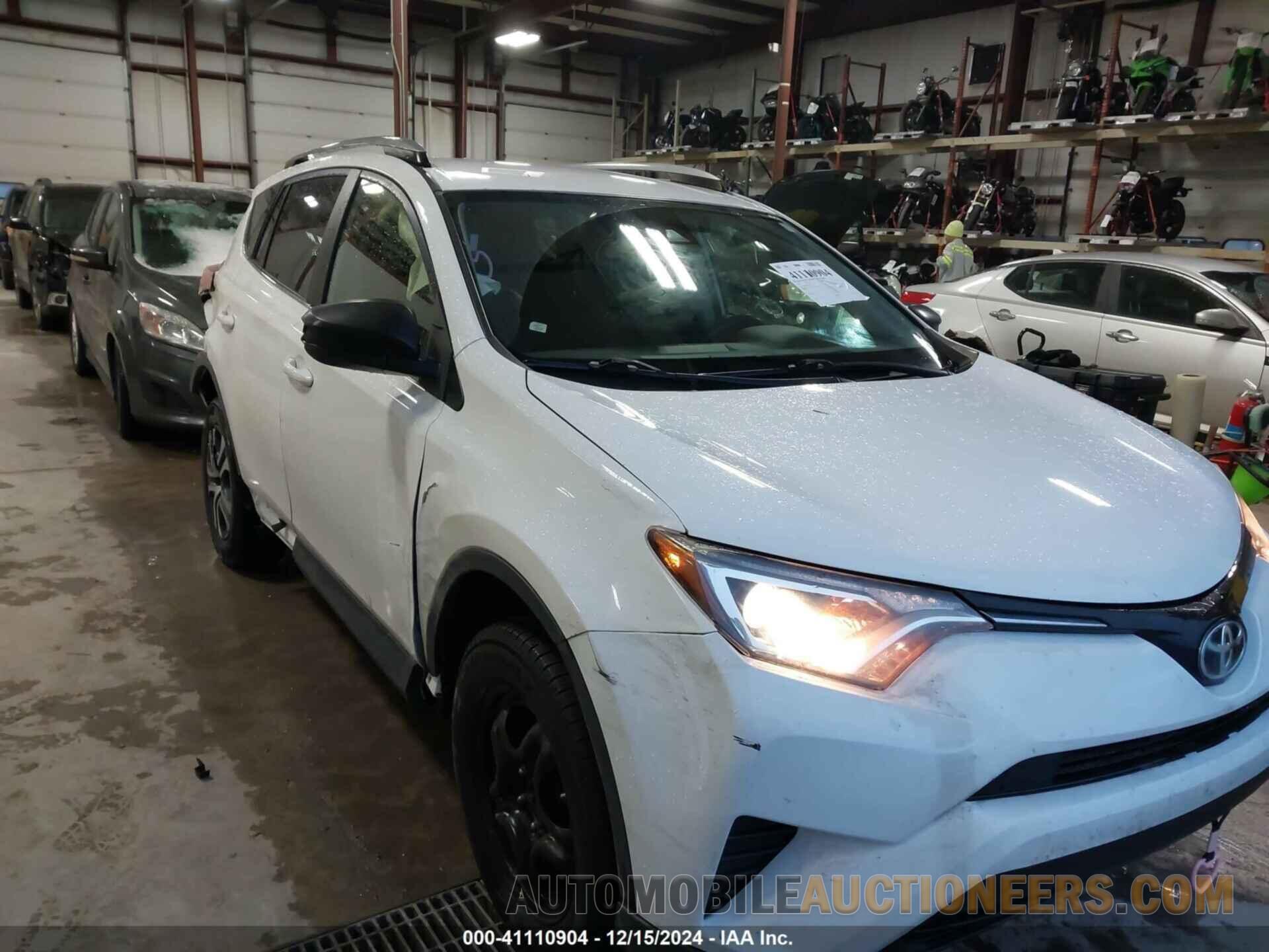 JTMBFREV9HJ157094 TOYOTA RAV4 2017