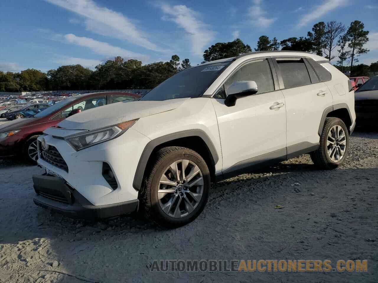 JTMC1RFV3KJ014053 TOYOTA RAV4 2019