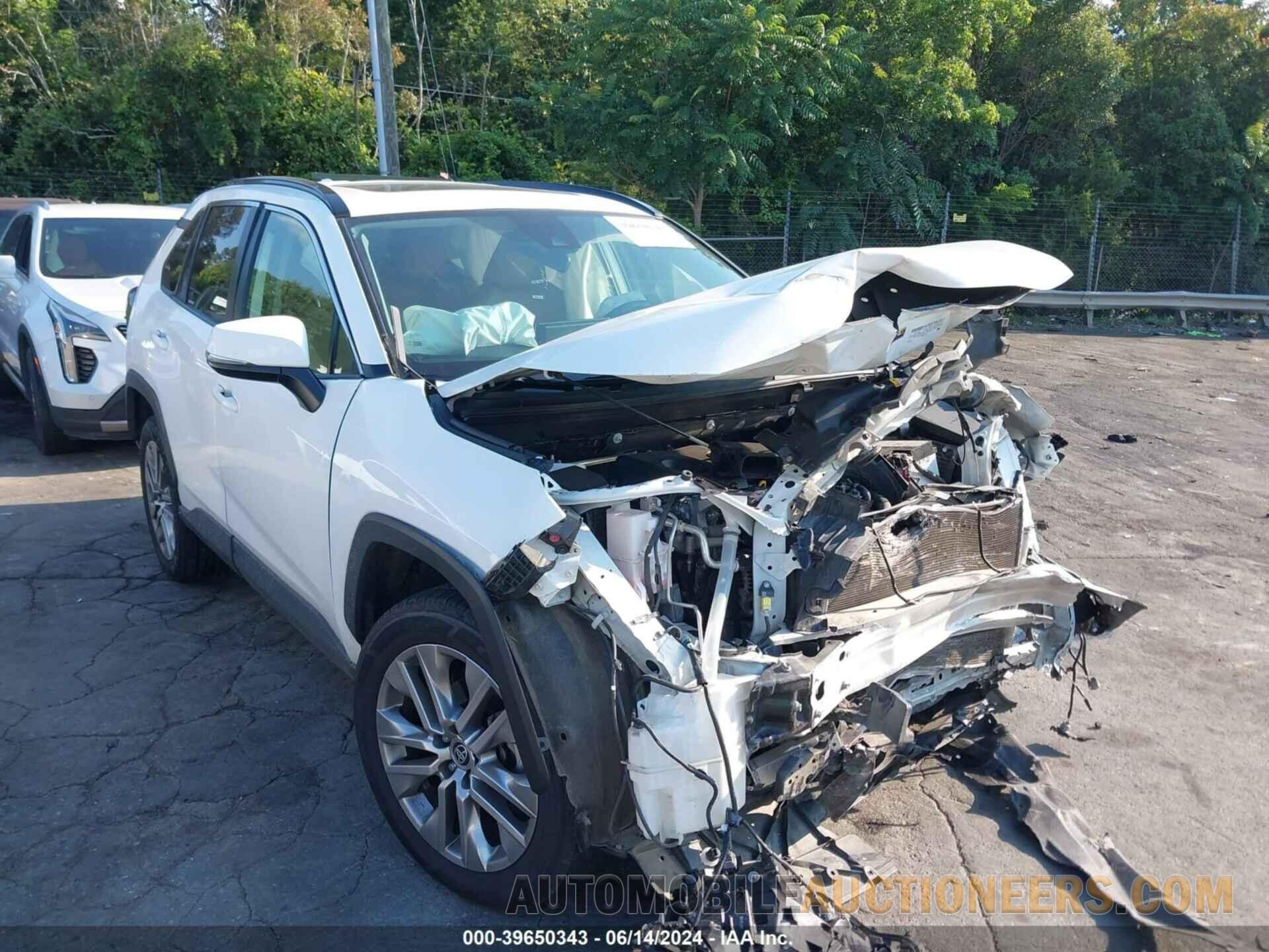 JTMC1RFV8KD038864 TOYOTA RAV4 2019