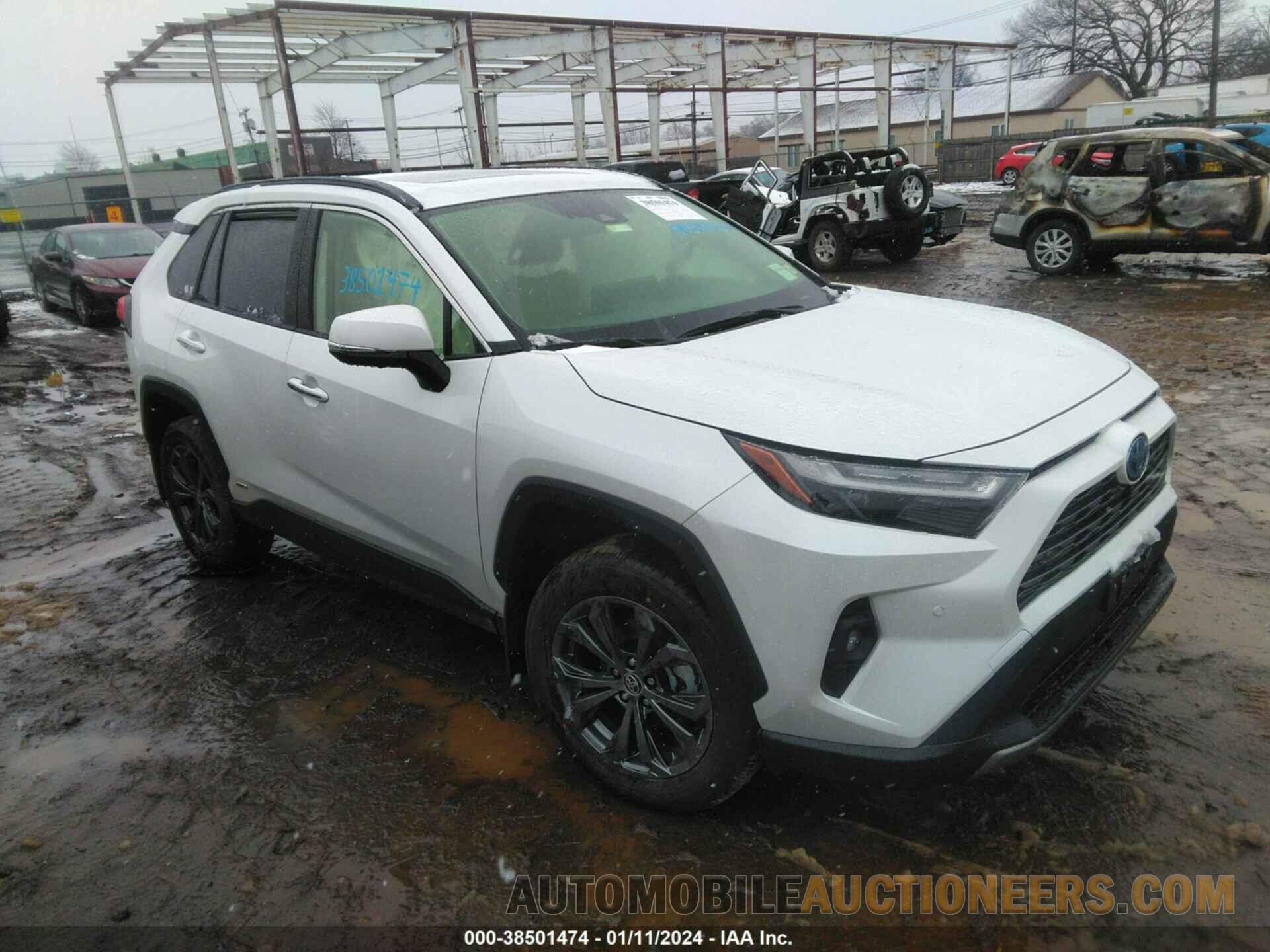 JTMD6RFV9RJ041824 TOYOTA RAV4 2024