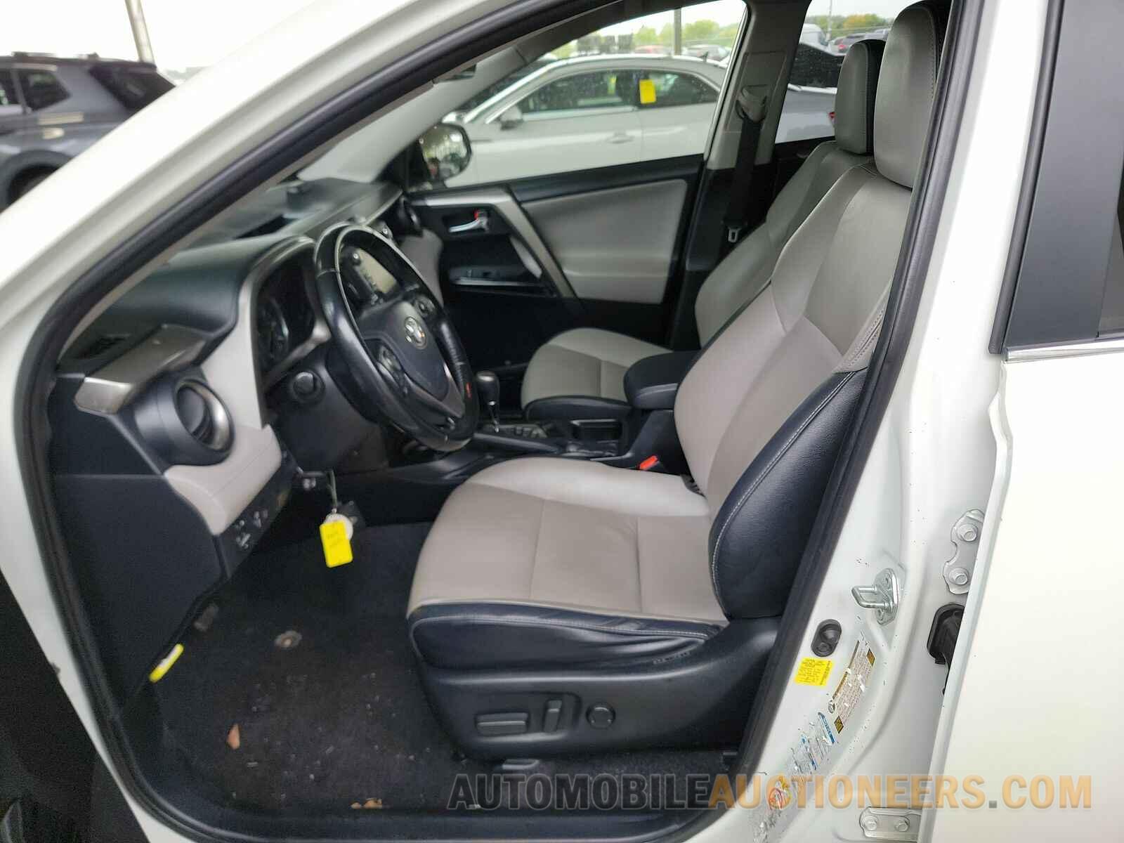 JTMDFREV3JJ186847 Toyota RAV4 2018