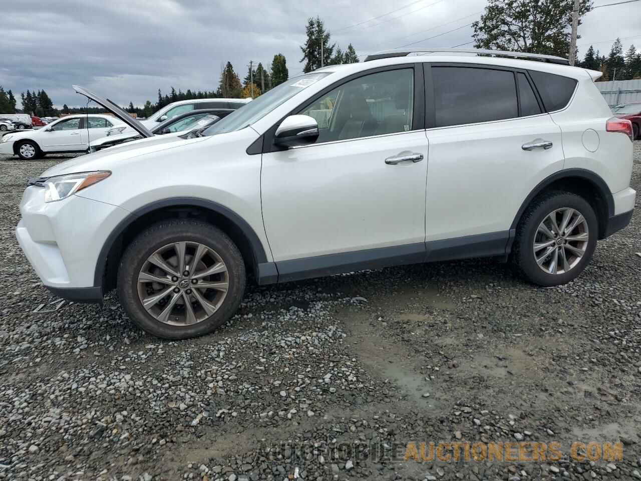 JTMDFREV5JD233696 TOYOTA RAV4 2018