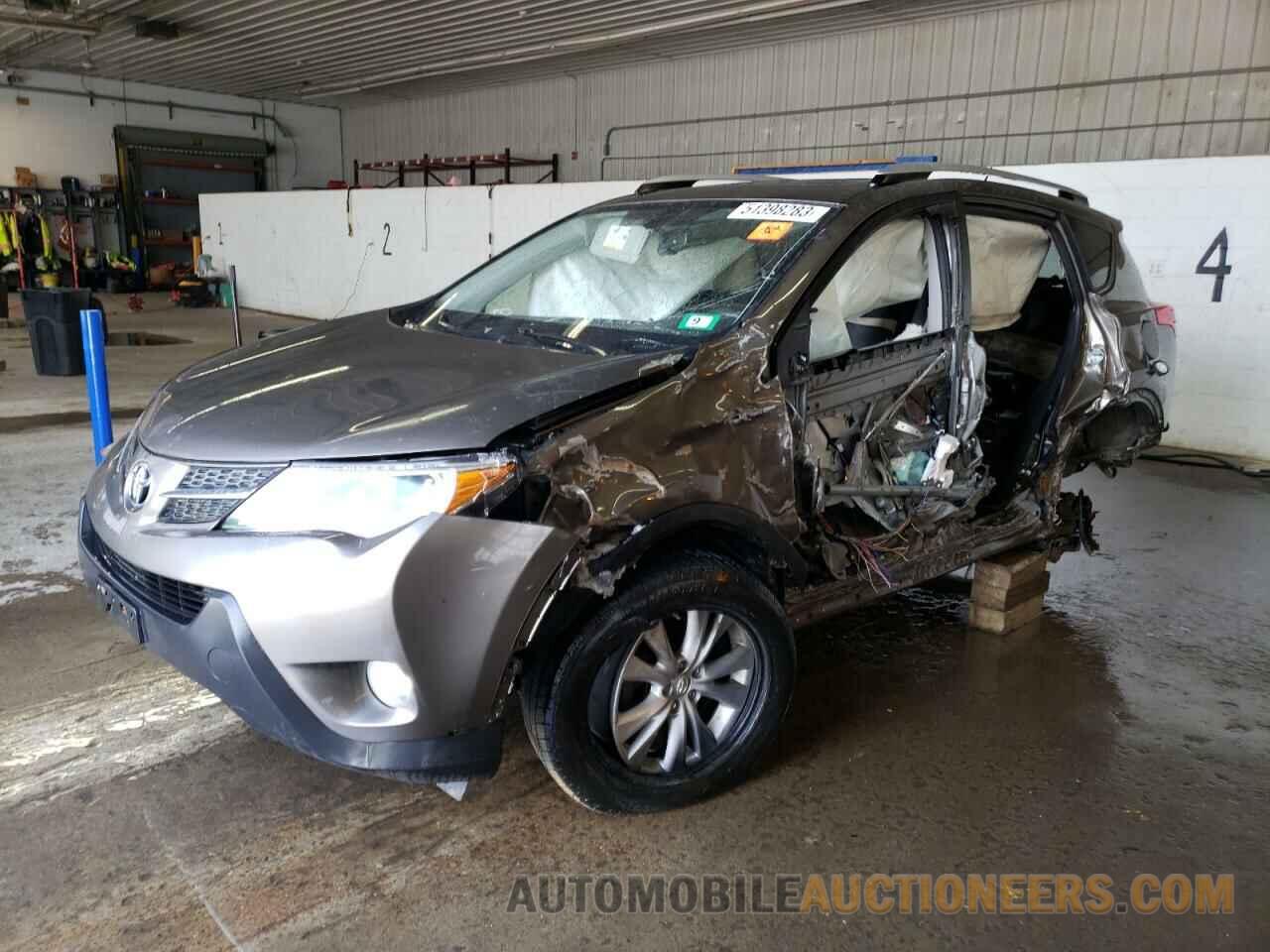 JTMDFREV7FD162363 TOYOTA RAV4 2015