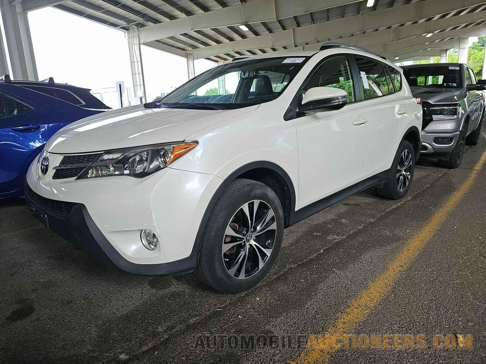 JTMDFREV8FD157429 Toyota RAV4 2015