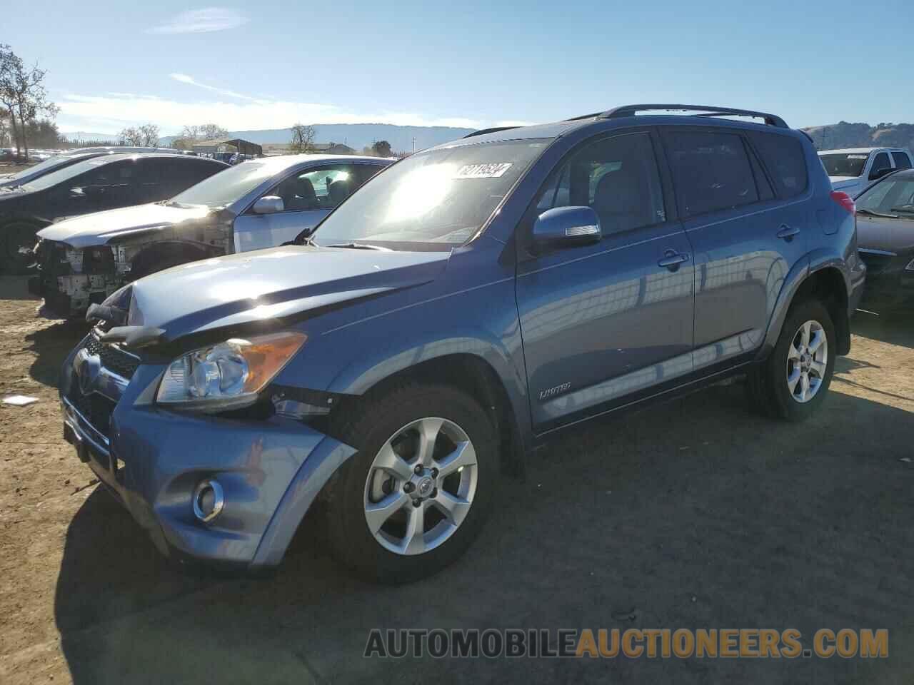 JTMDK4DV3BD018173 TOYOTA RAV4 2011