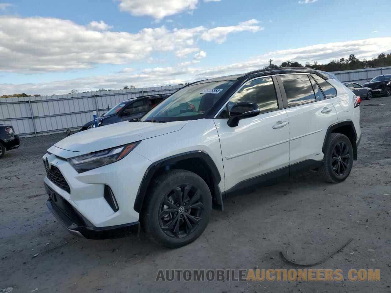 JTME6RFVXND527894 TOYOTA RAV4 2022