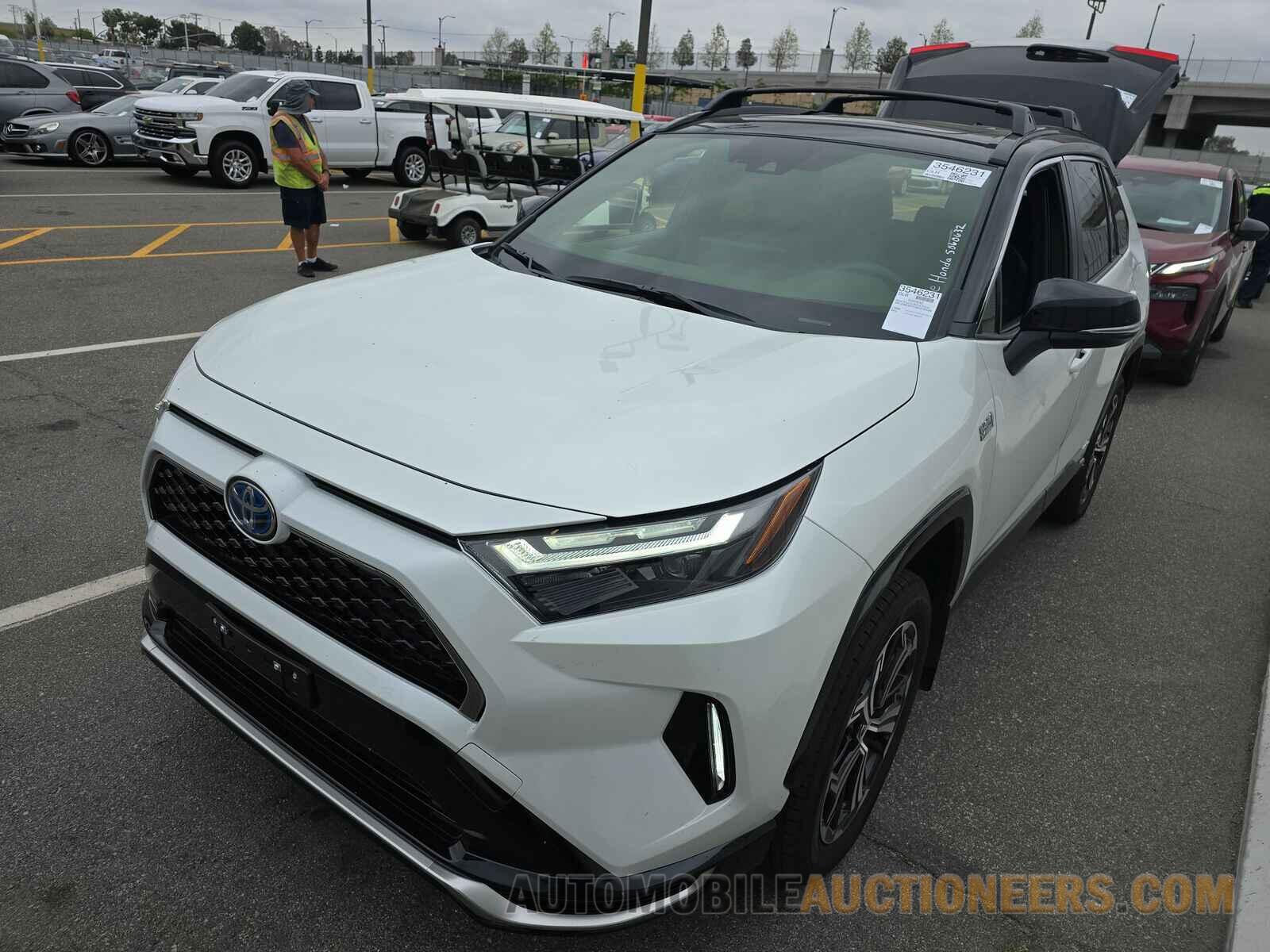 JTMEB3FV2RD190099 Toyota RAV4 2024