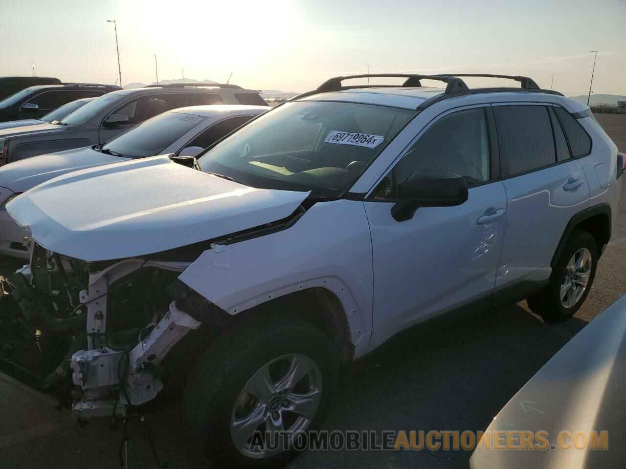 JTMF1RFV0KJ017313 TOYOTA RAV4 2019