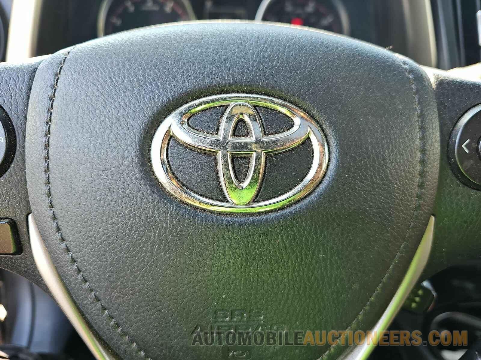 JTMJFREV6GJ057643 Toyota RAV4 2016