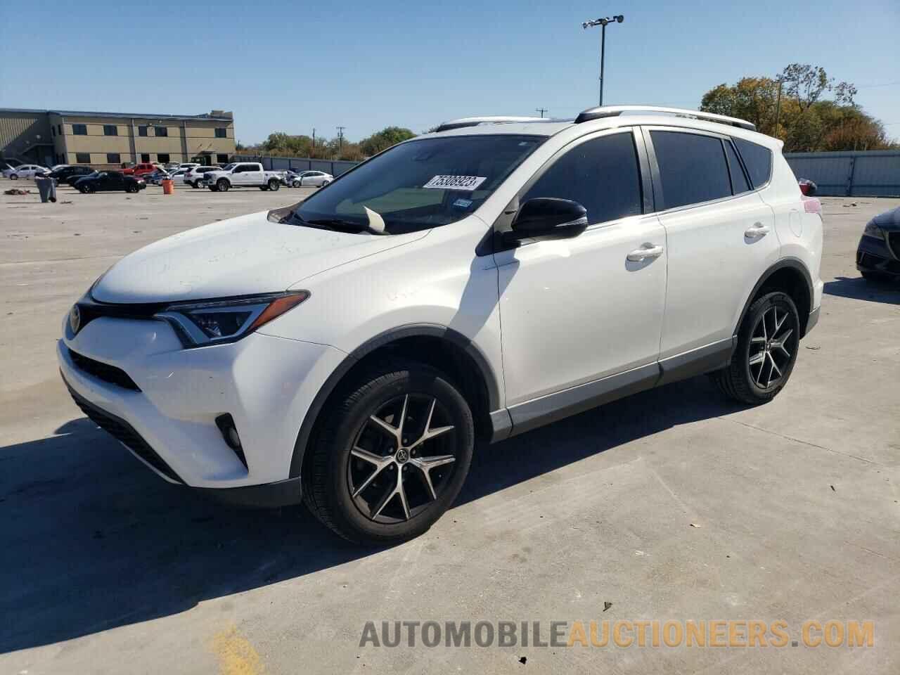 JTMNFREV4HJ720792 TOYOTA RAV4 2017