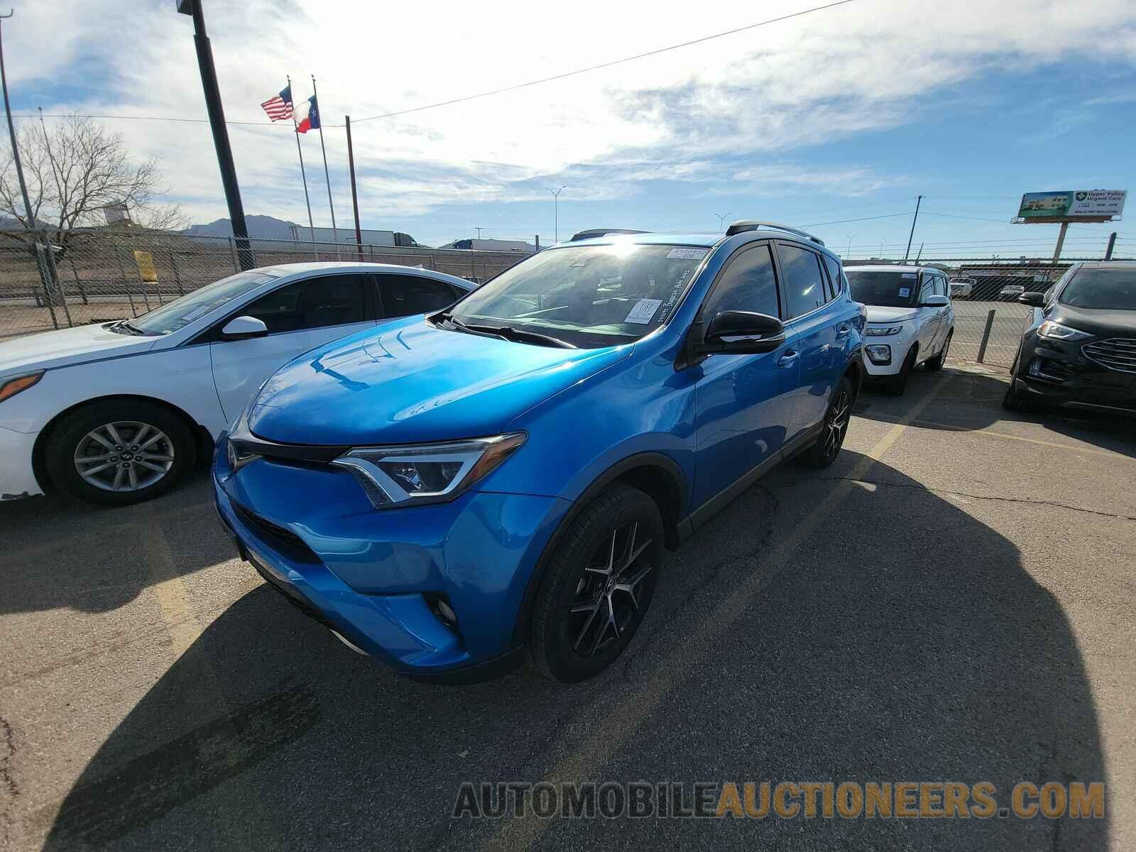 JTMNFREV5HJ134795 Toyota RAV4 2017