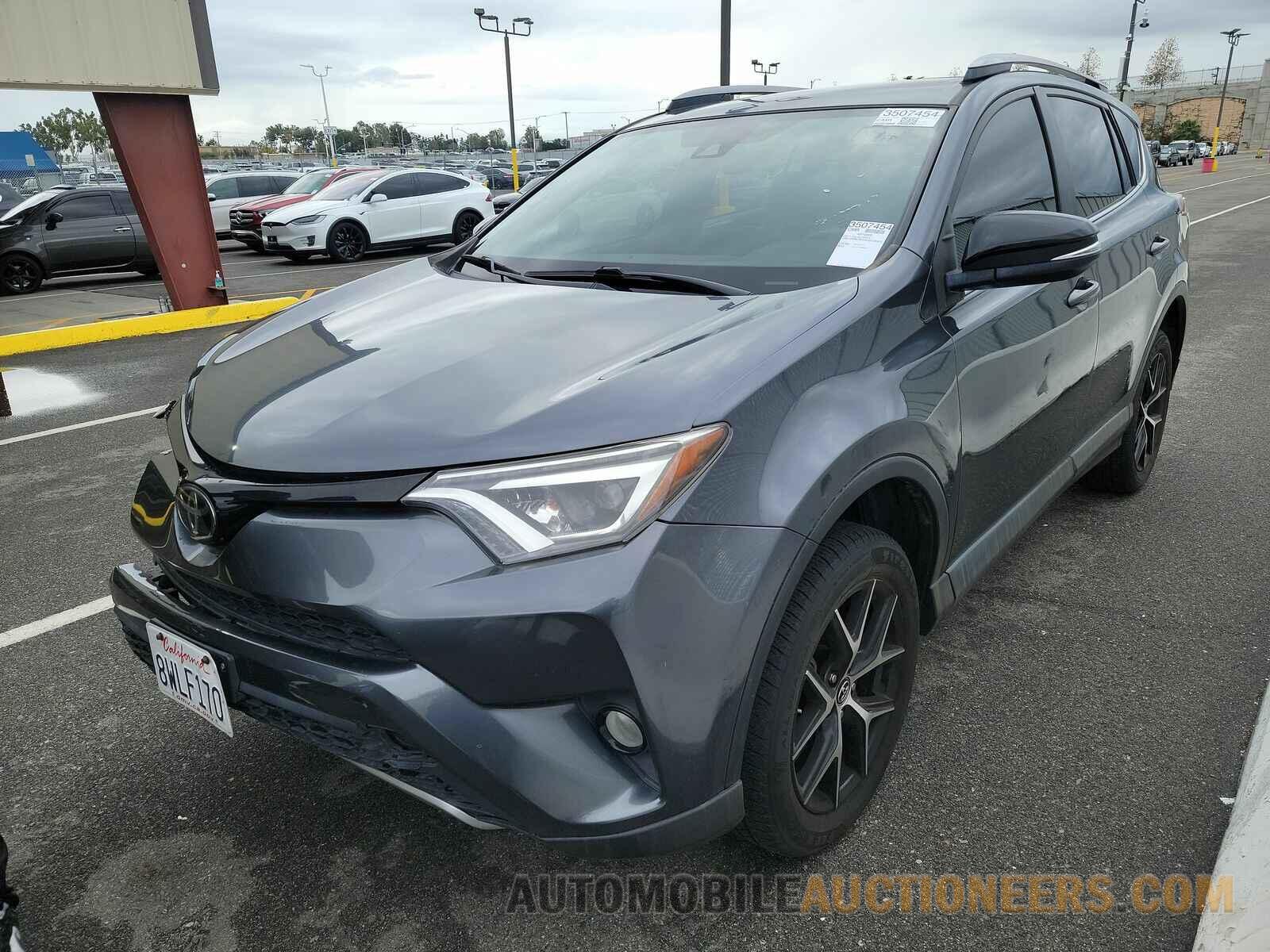 JTMNFREV6HD103523 Toyota RAV4 2017