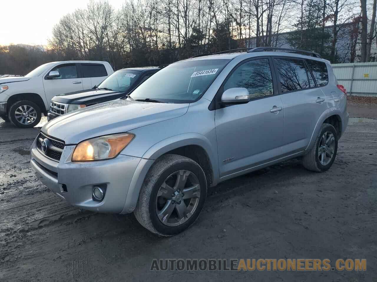 JTMRF4DV3B5039660 TOYOTA RAV4 2011